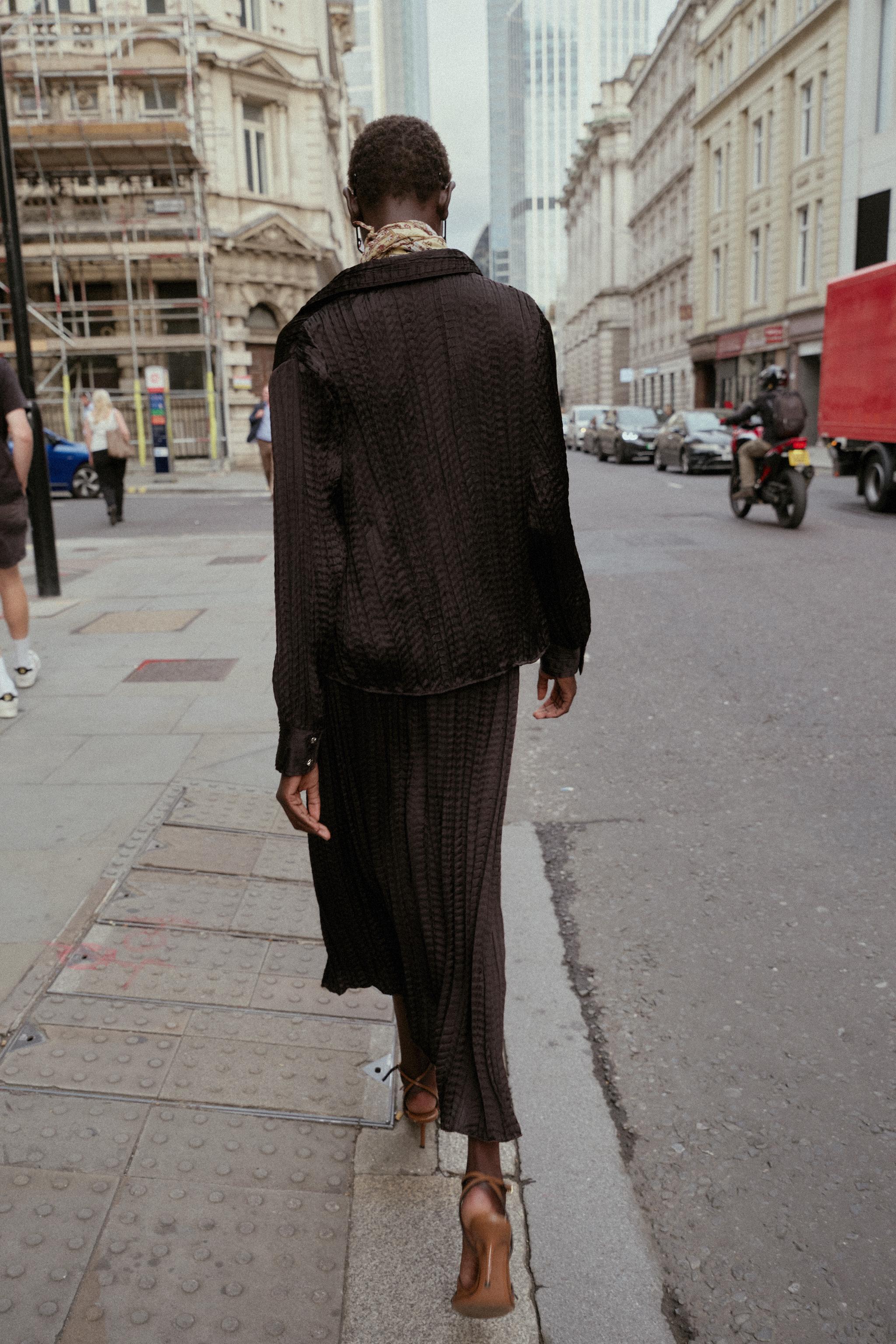 CRINKLED SATIN EFFECT OVERSIZED SHIRT