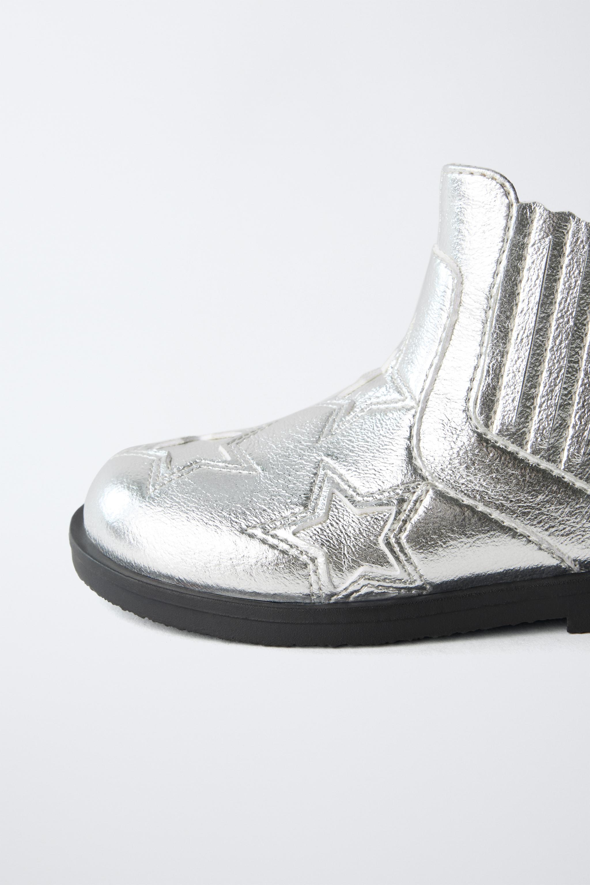 STAR BOOTS