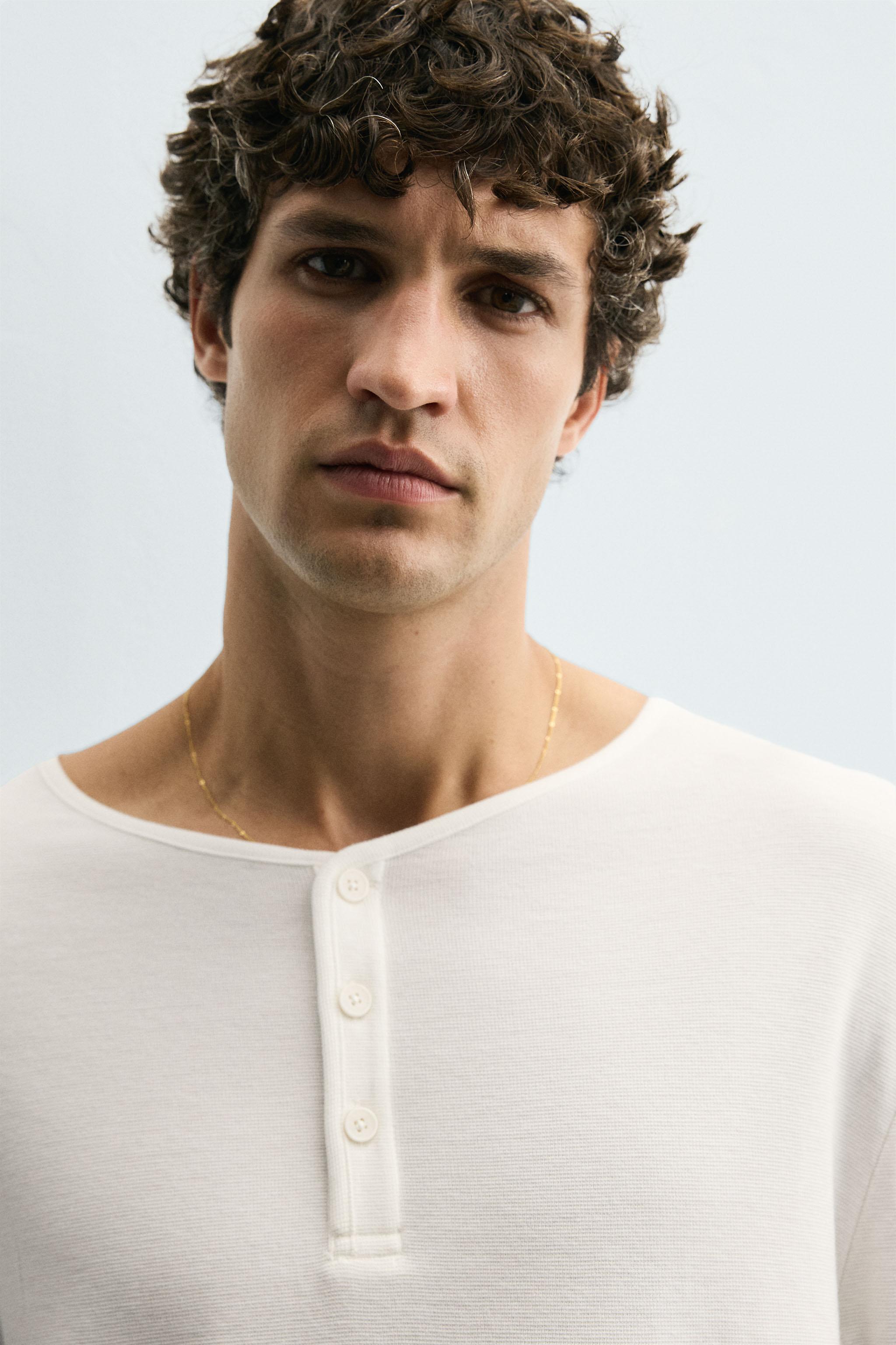 BUTTON-NECK GRID T-SHIRT