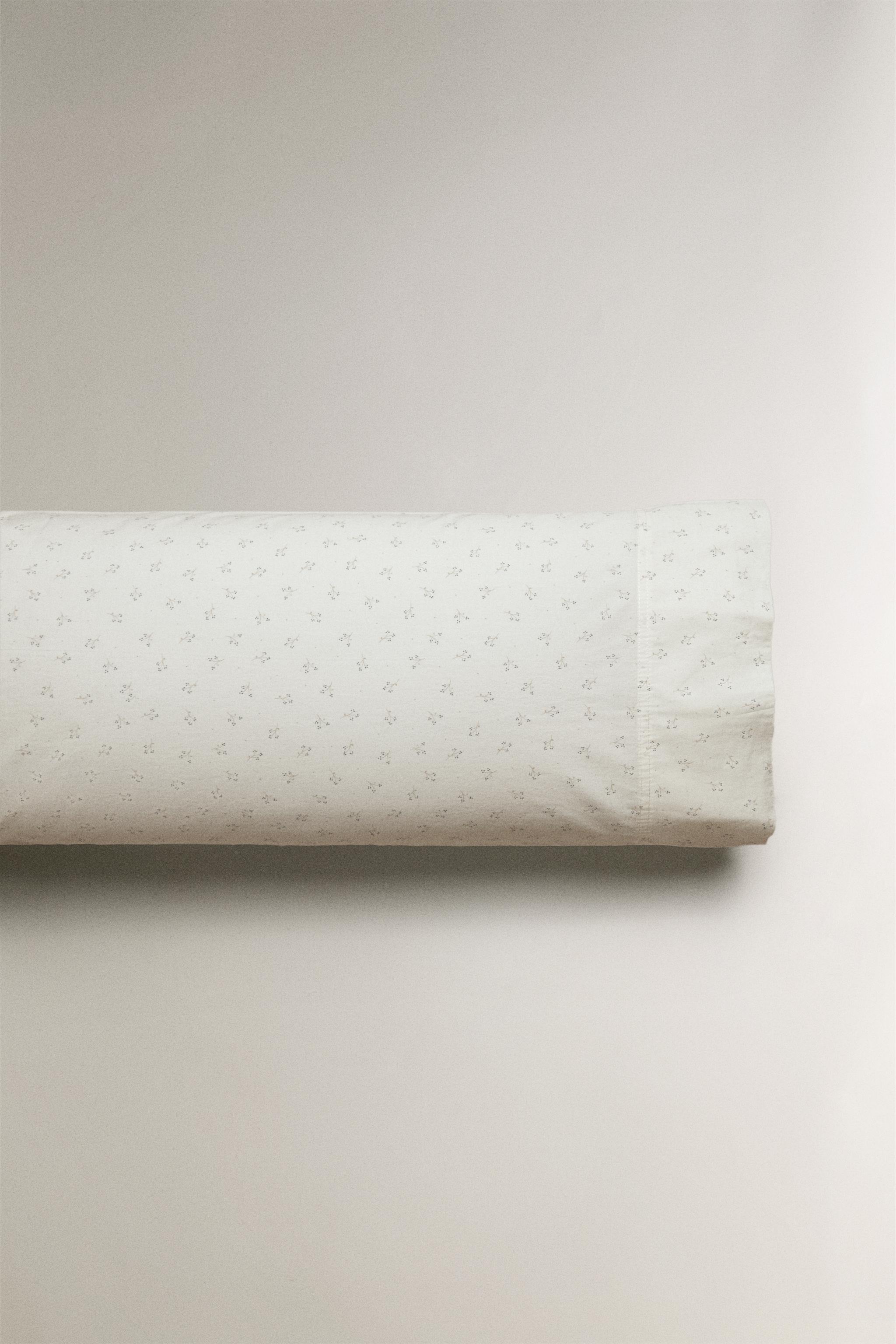 CHILDREN'S COTTON PILLOWCASE WITH MINI FLOWERS