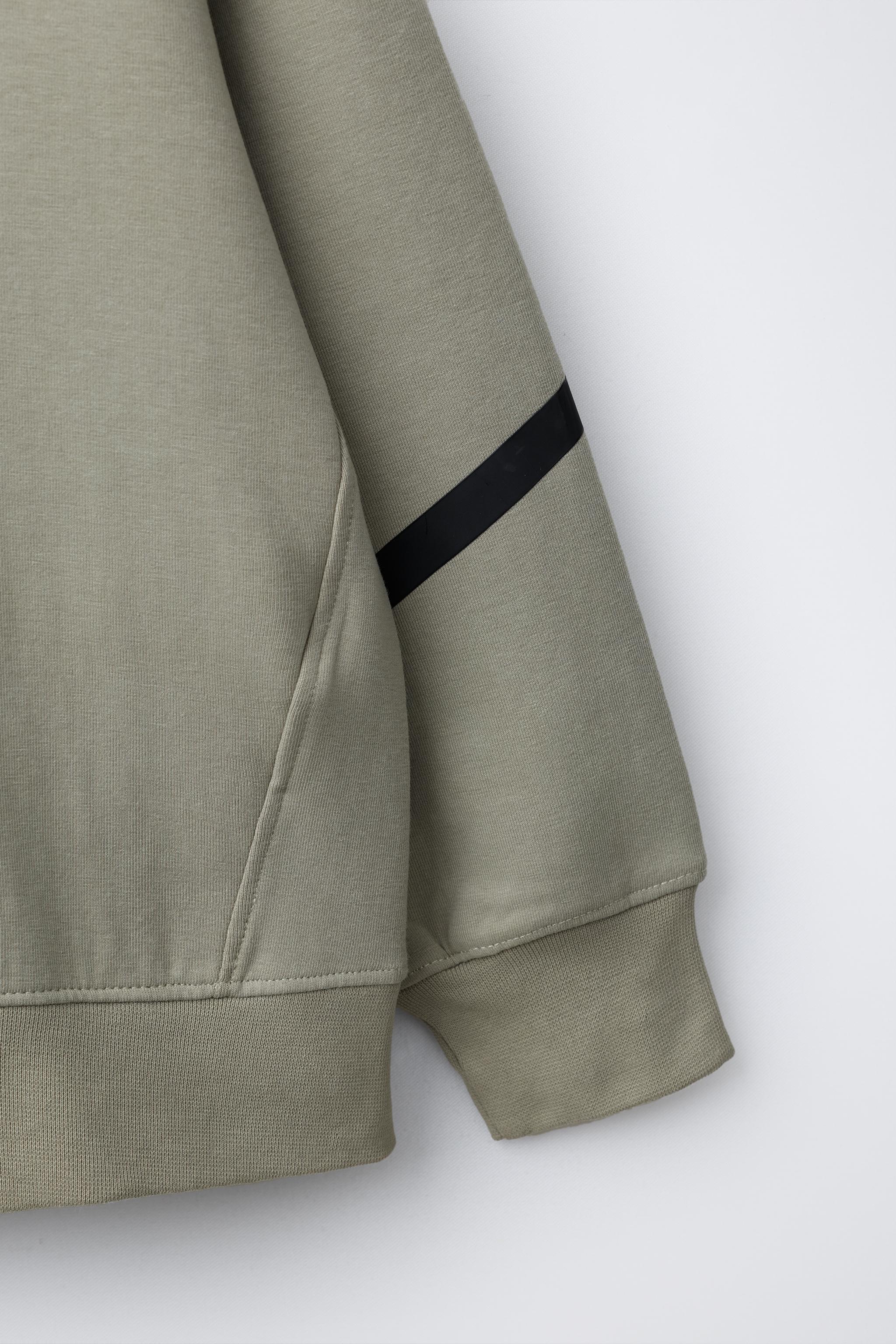 SPORTY INTERLOCK HOODIE