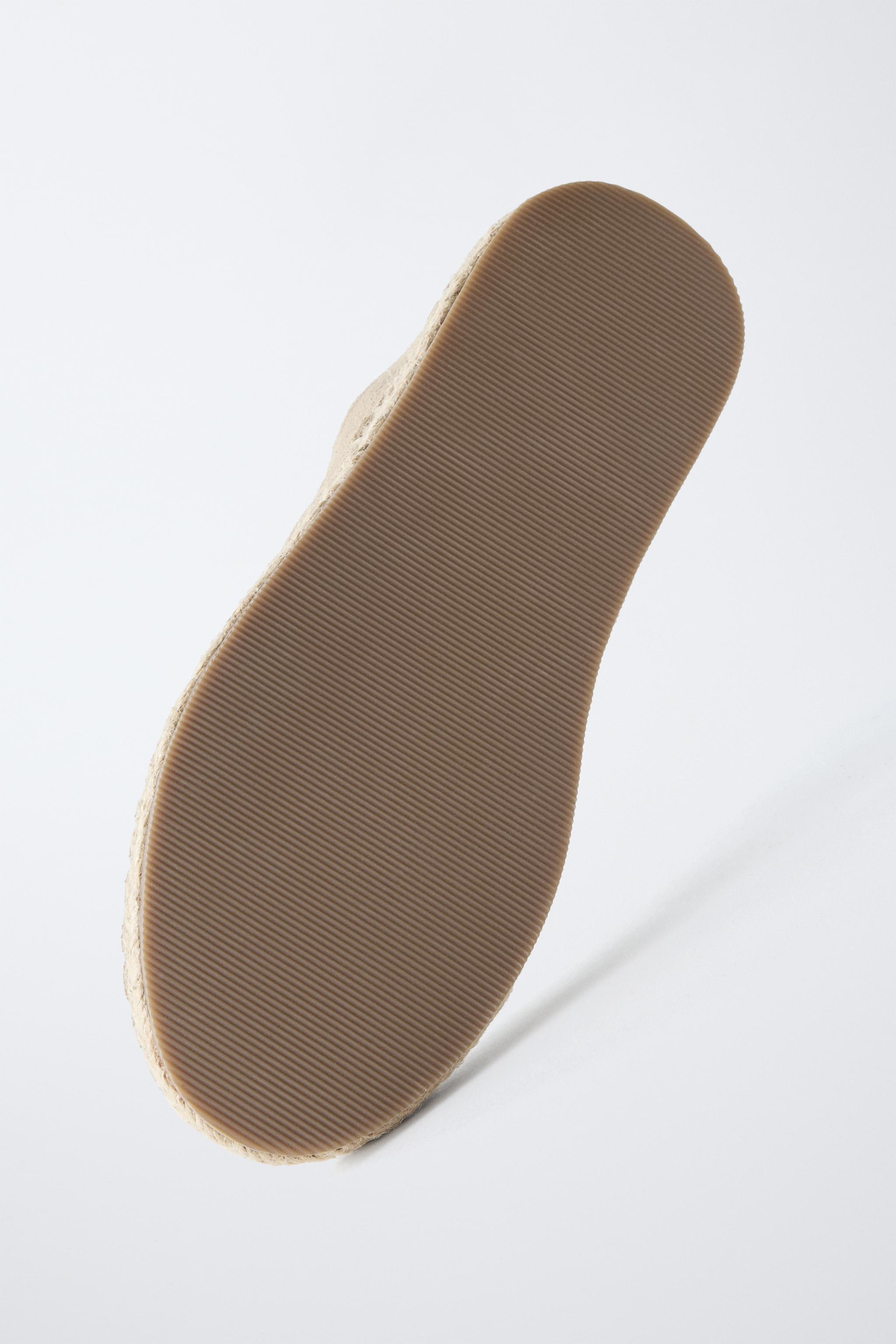 LEATHER JUTE DERBY SHOES