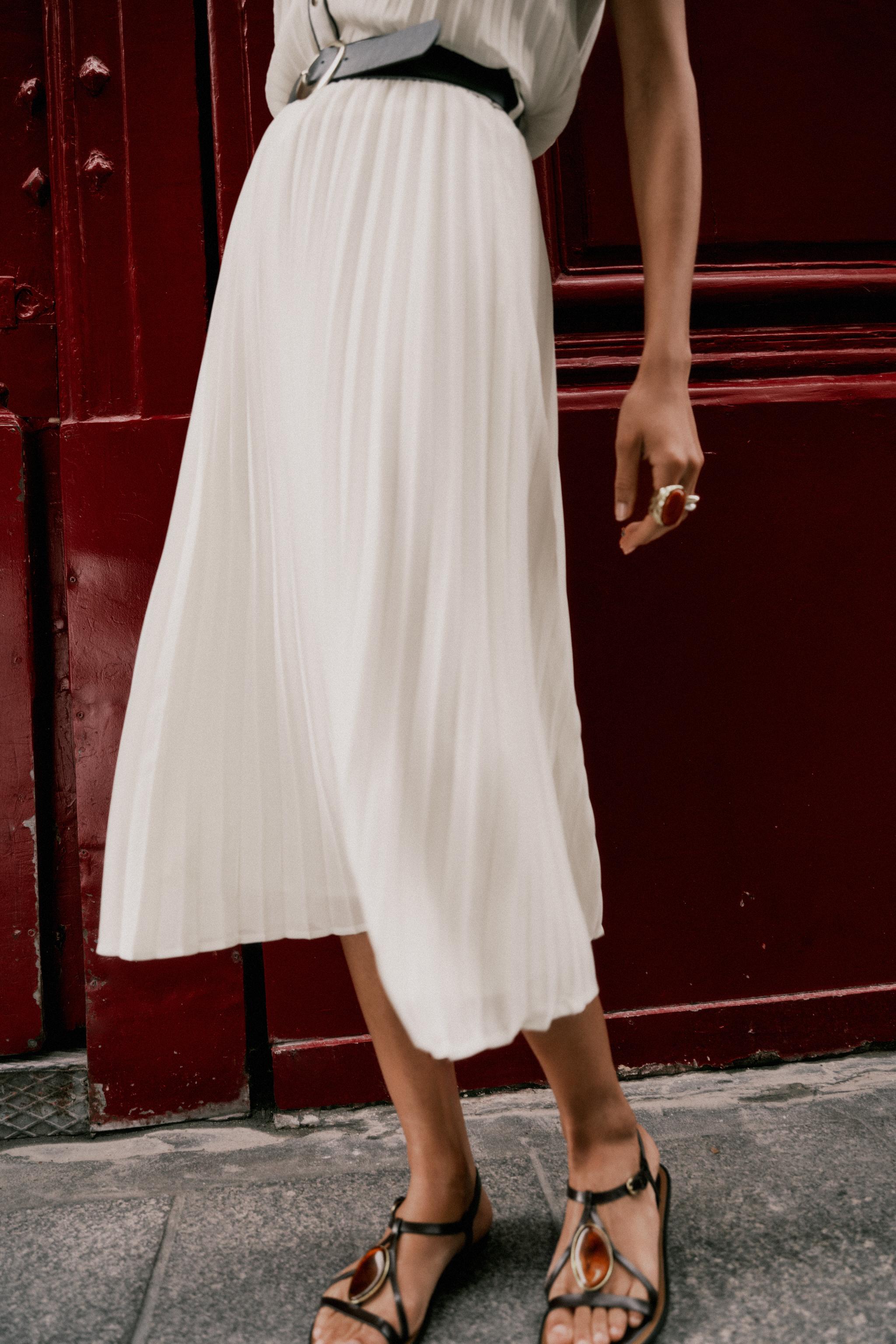 BELTED PLEATED MIDI SKIRT