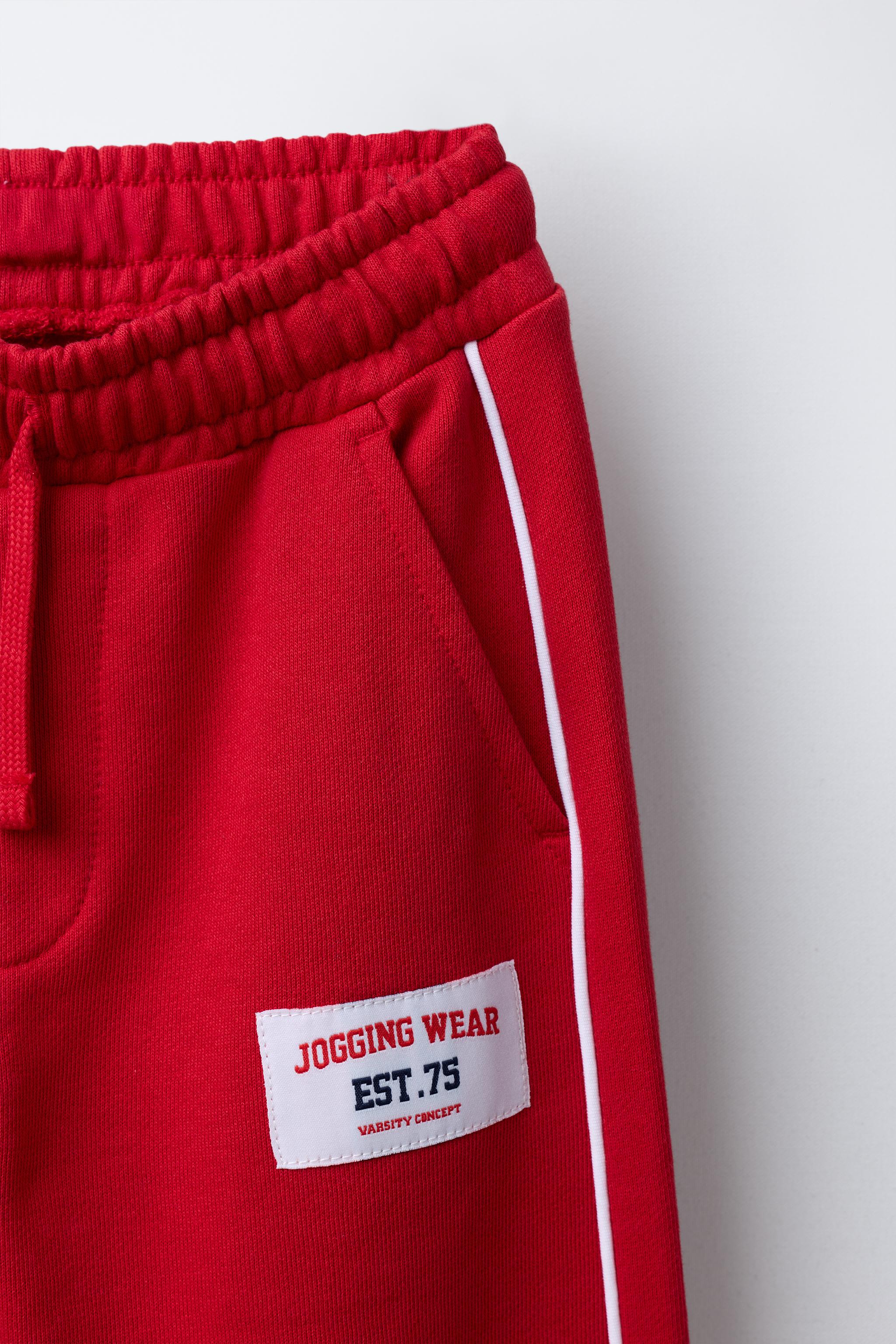PLUSH JOGGING PANTS WITH LABEL