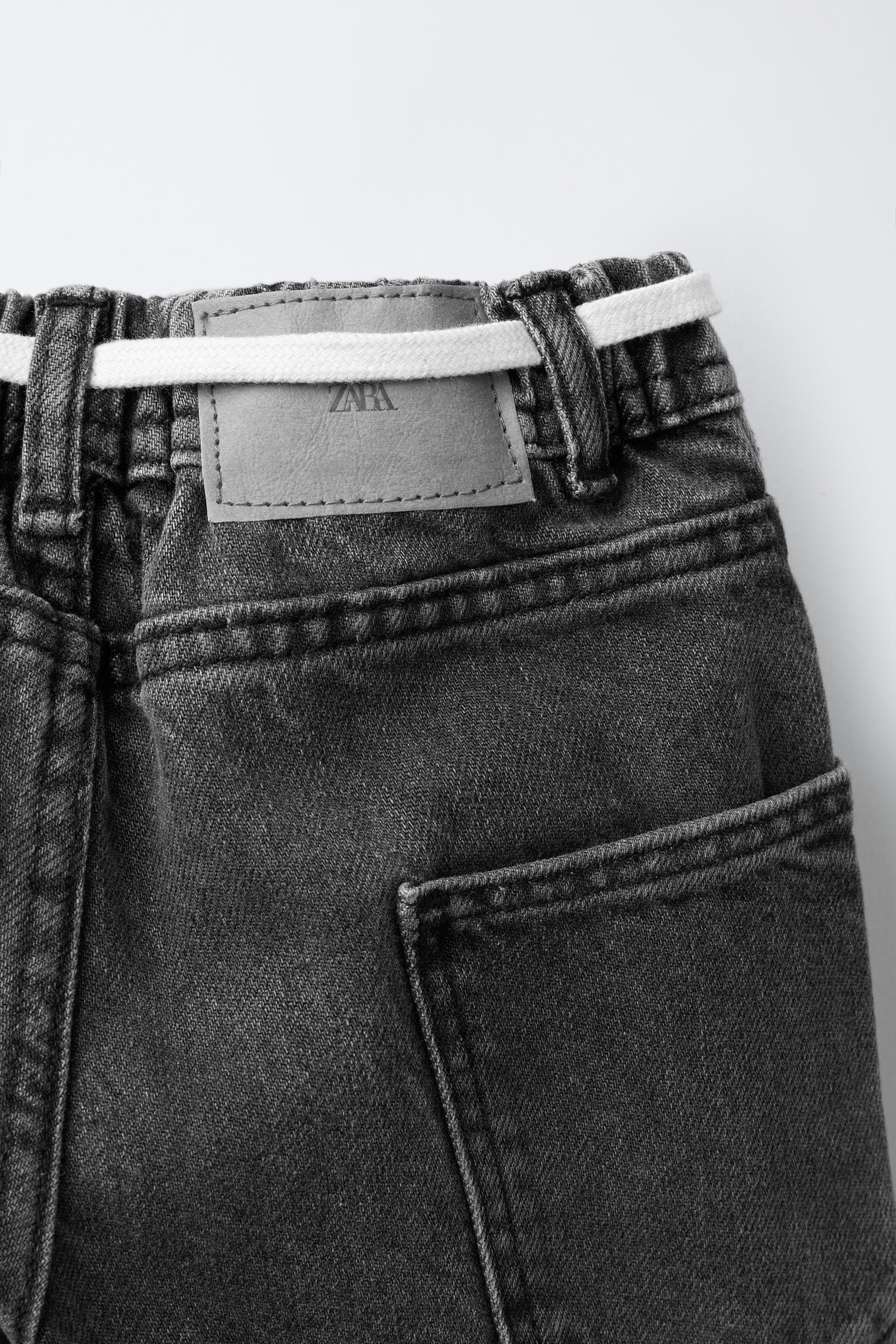 BAGGY JEANS WITH BELT