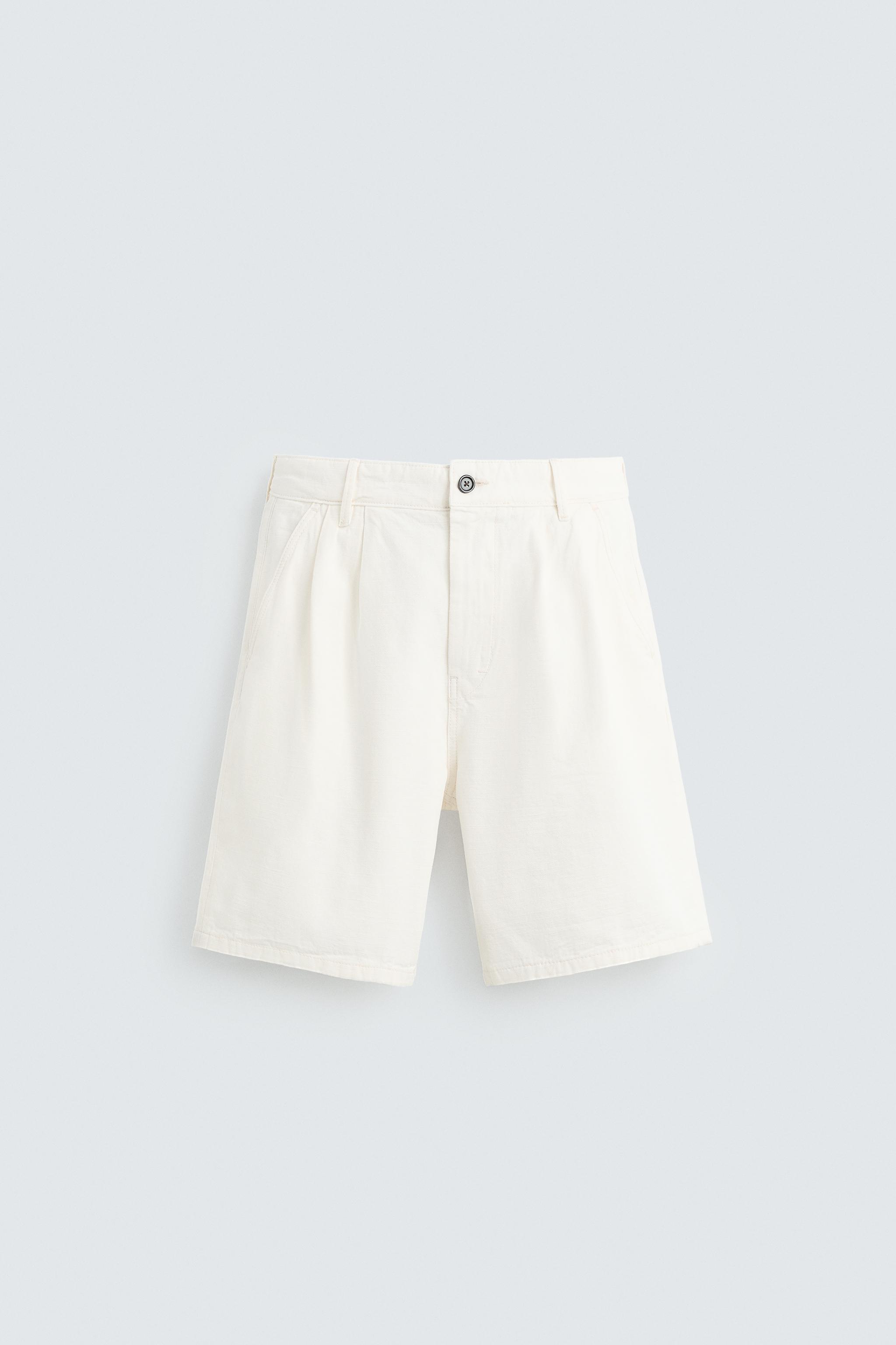 RELAXED FIT PLEATED BERMUDA SHORTS