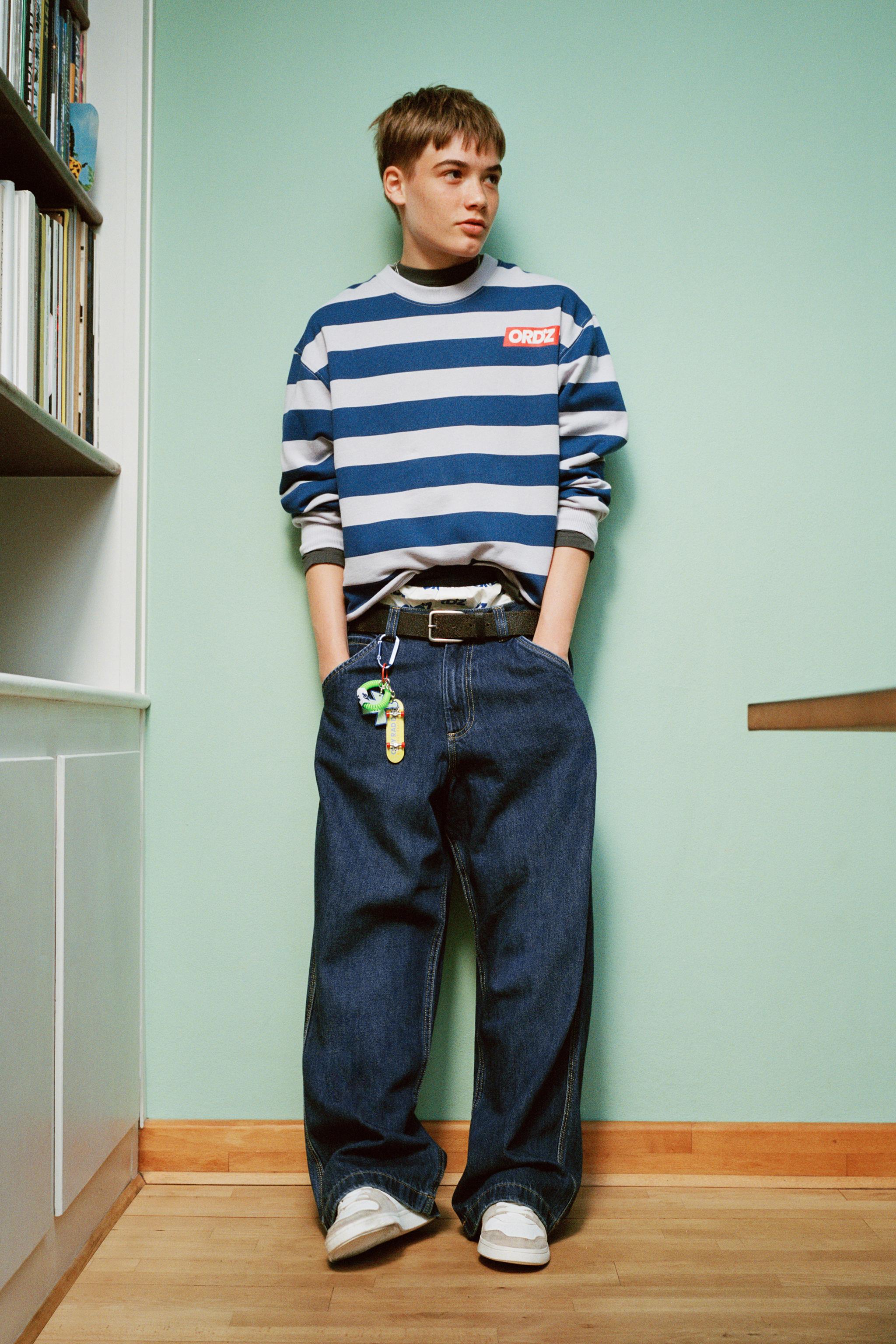 STRIPED TEXT SWEATSHIRT