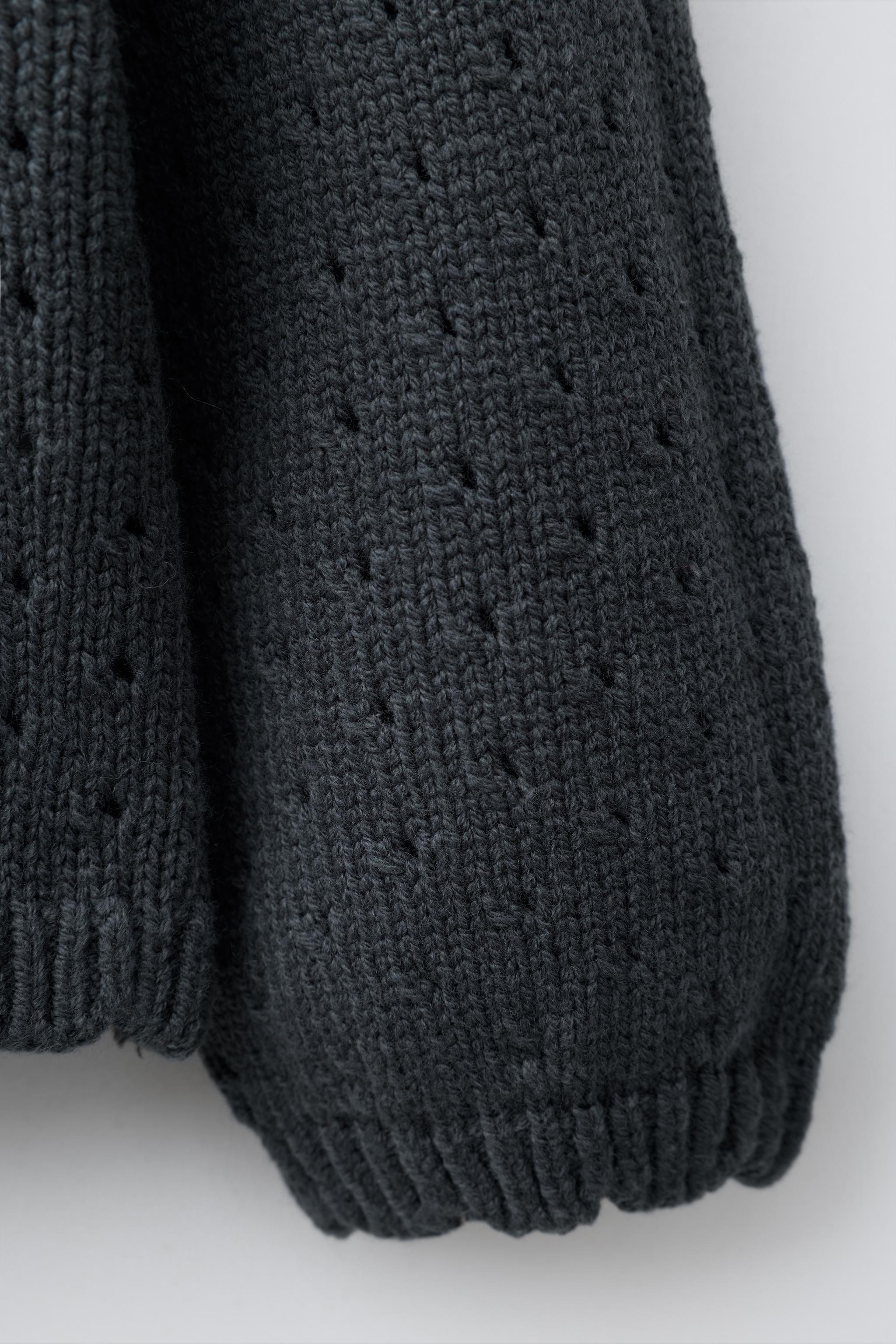 CROCHET COLLAR KNIT SWEATER