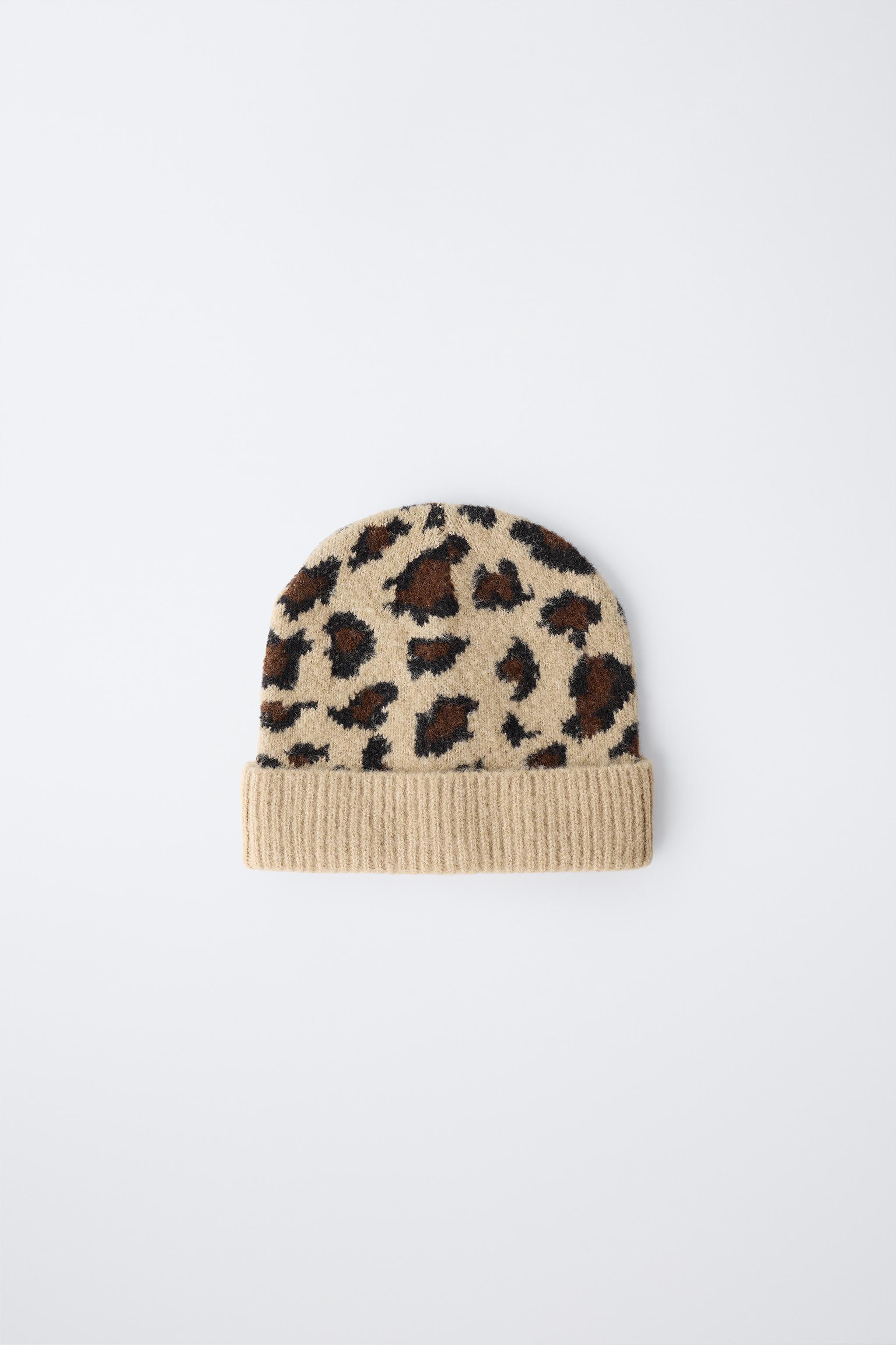 ANIMAL PRINT KNIT HAT