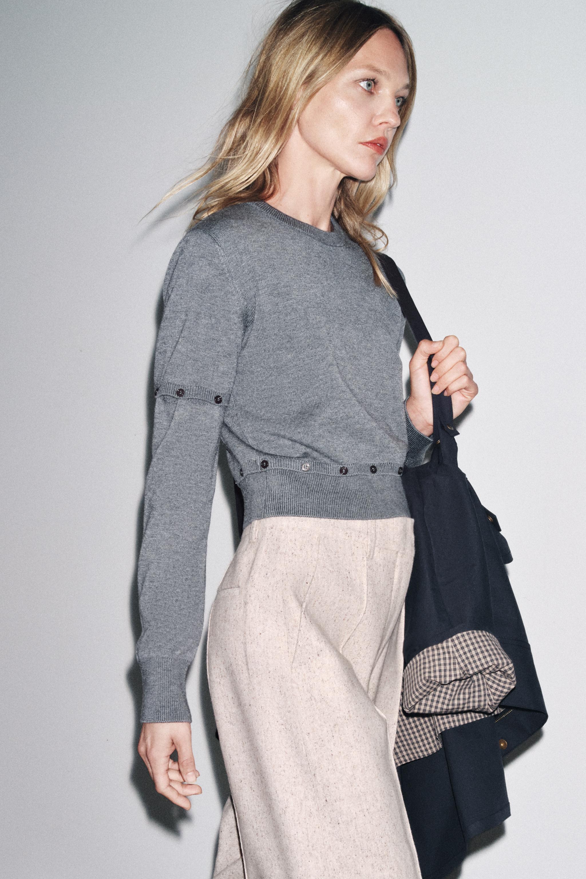 BUTTON KNIT DETACHABLE SWEATER