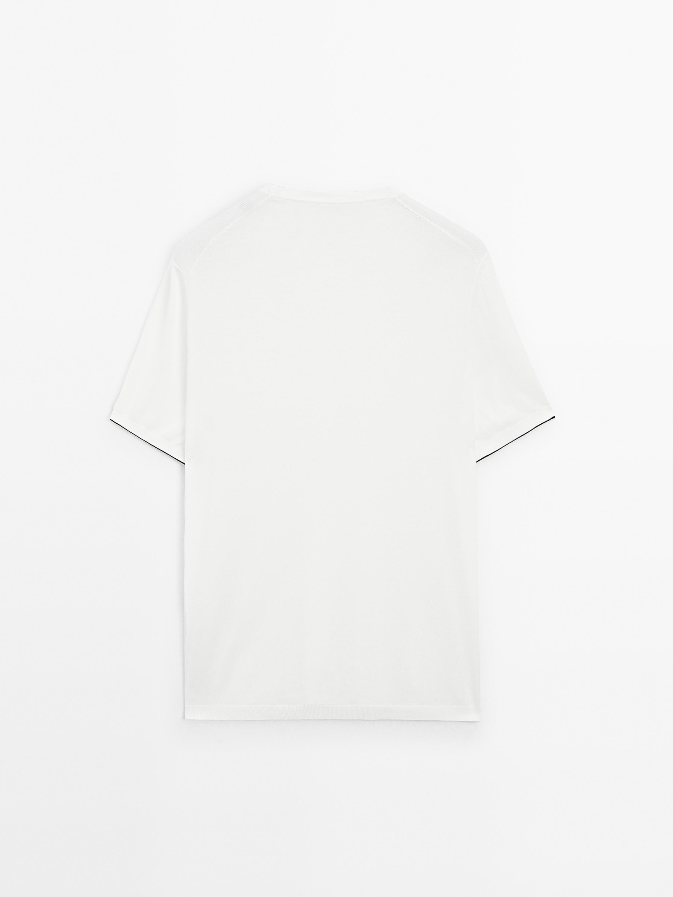 Short sleeve knit T-shirt with colour detail