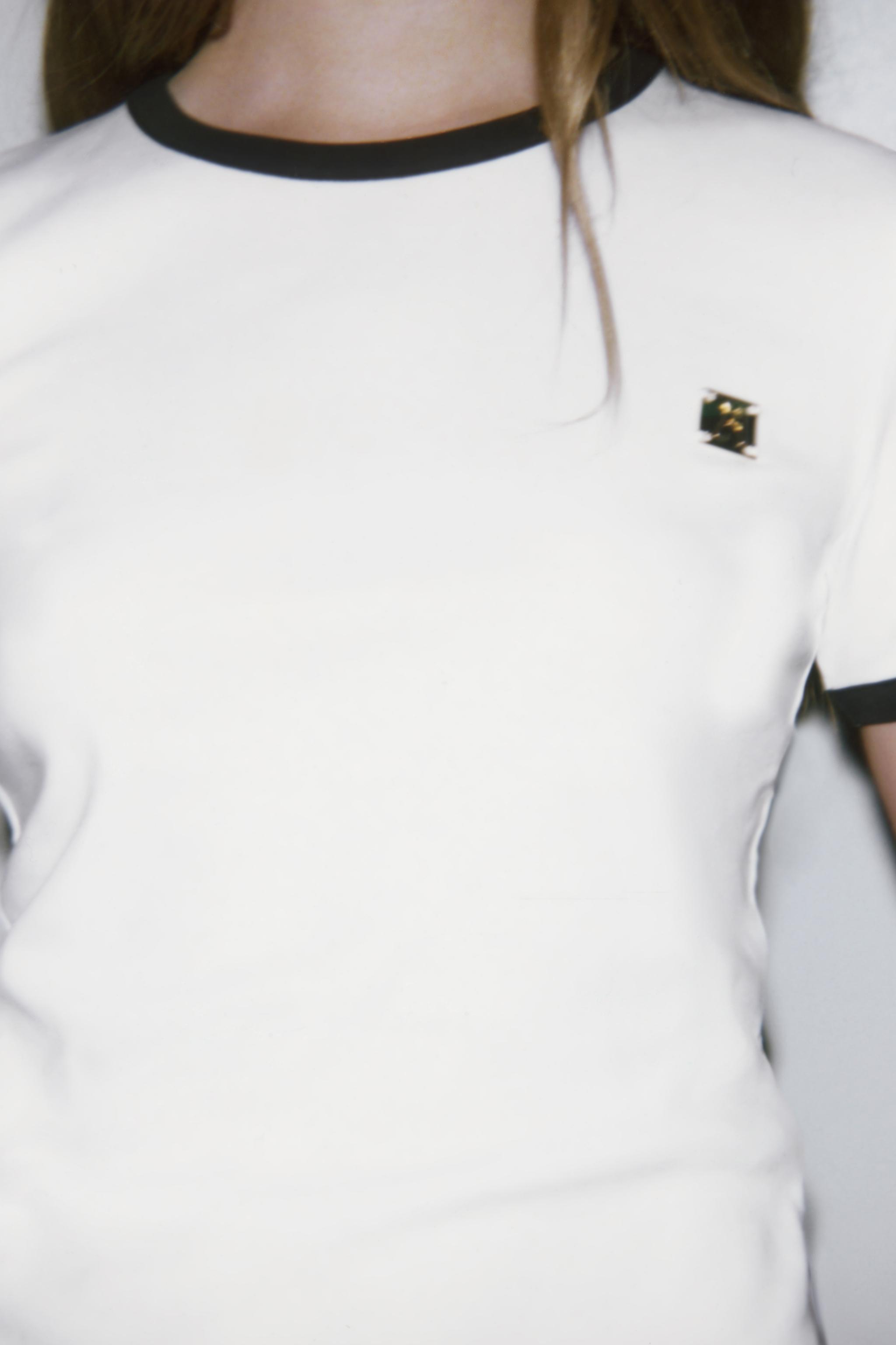 ZARA TRIM T-SHIRT WITH BROOCH