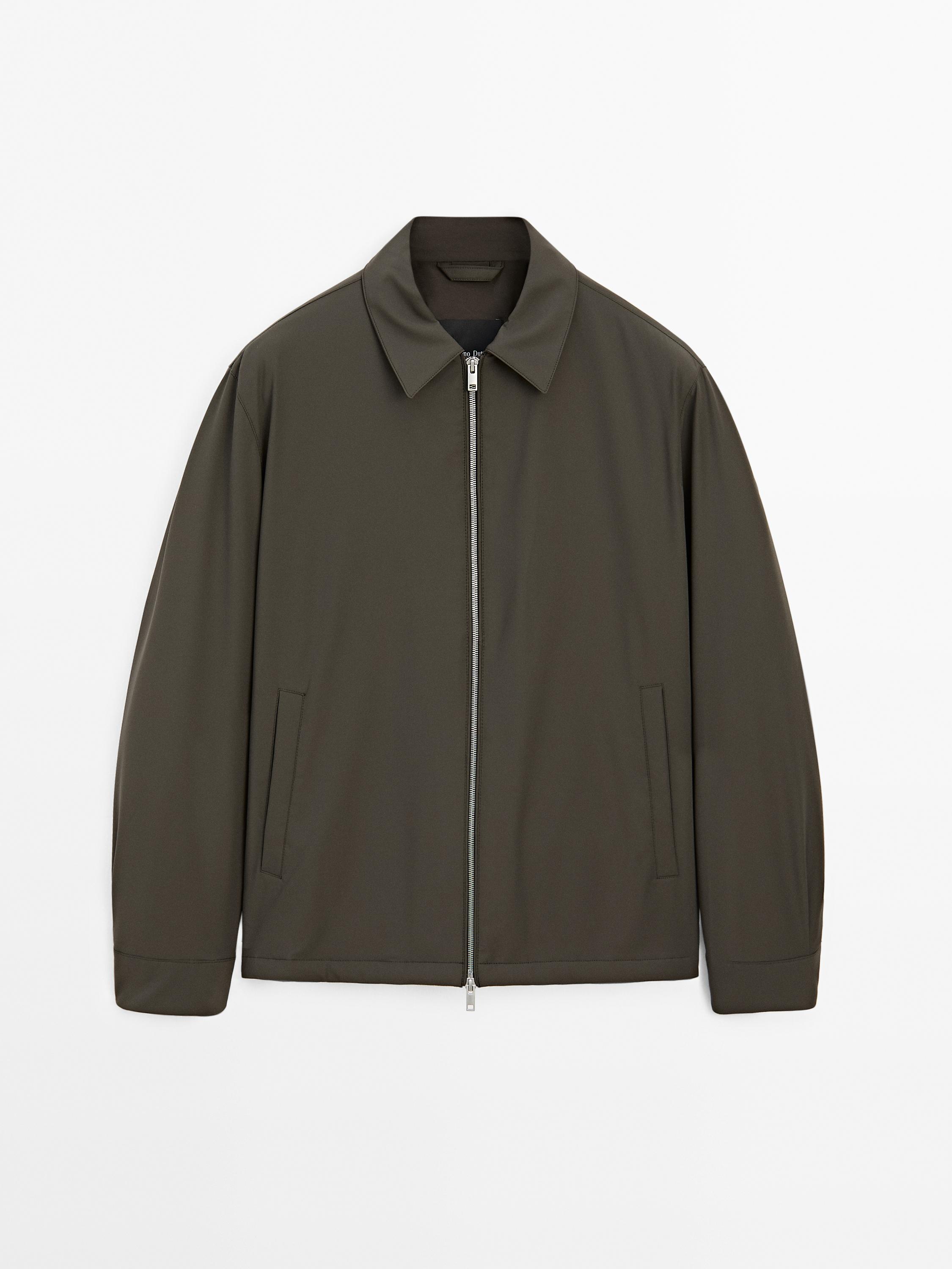 Lightweight water-repellent jacket