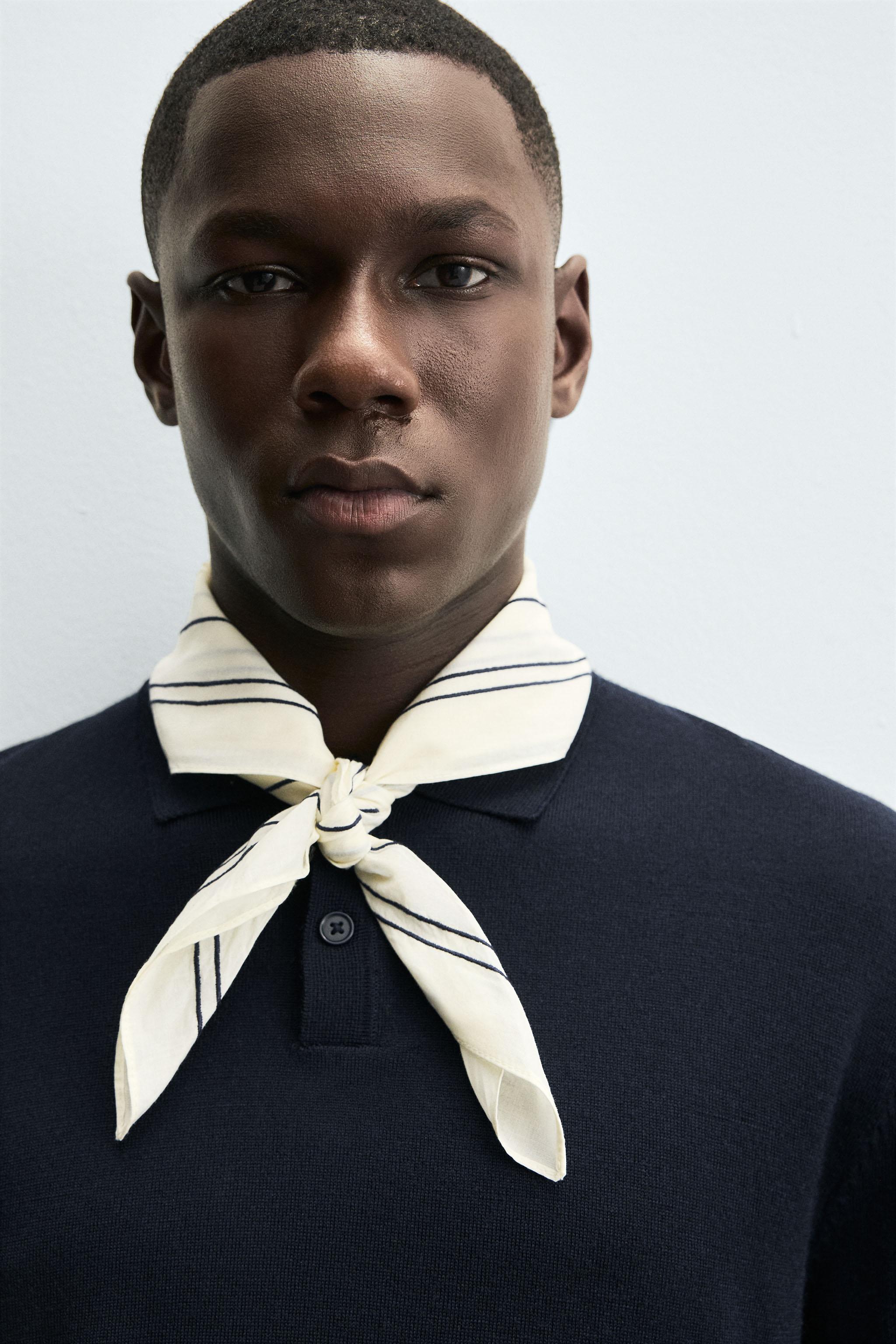 CONTRAST EMBROIDERY BANDANA