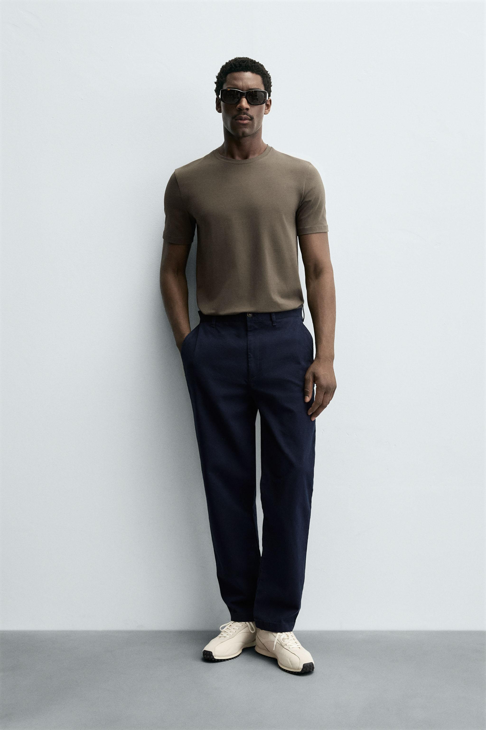 BASIC SLIM FIT T-SHIRT