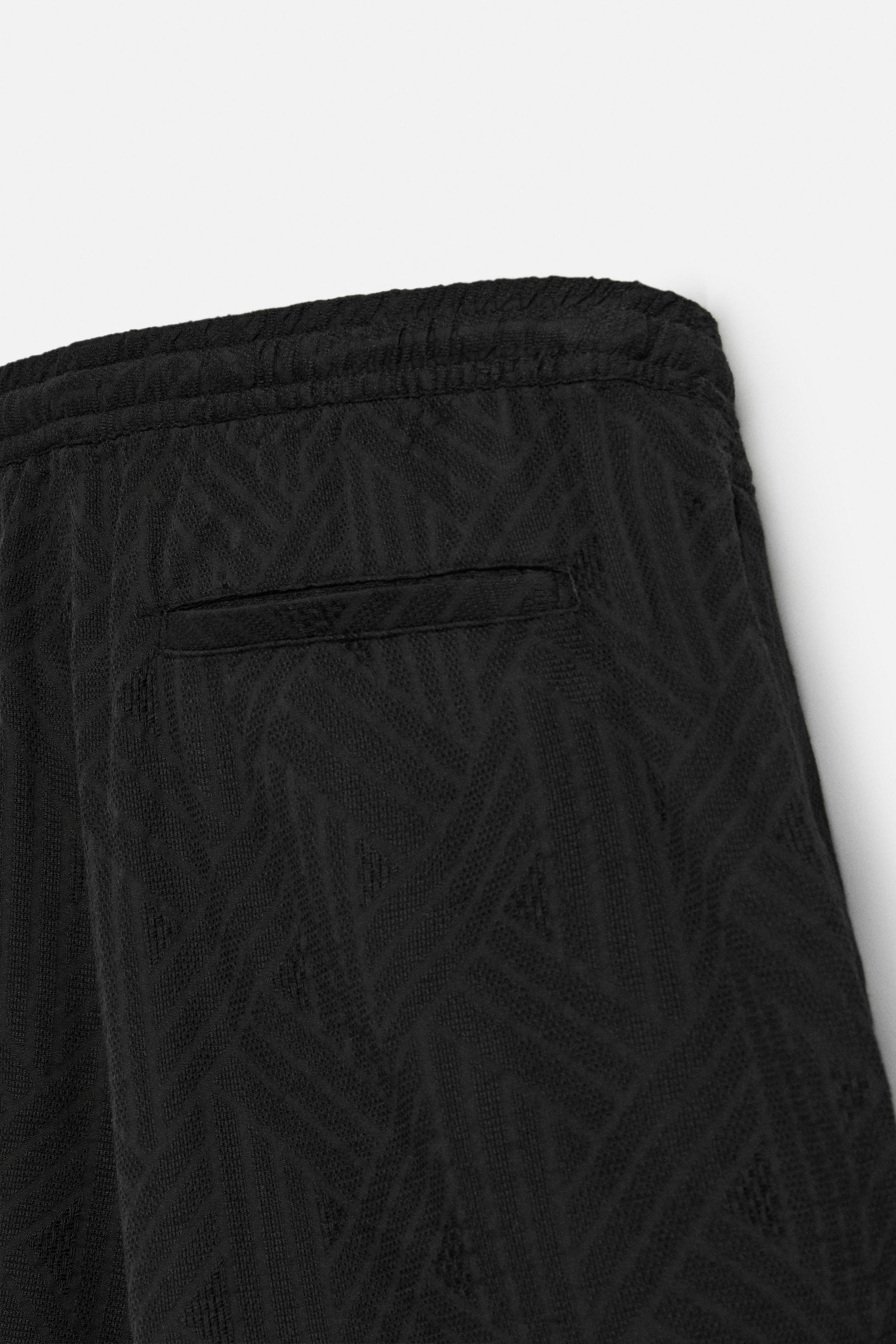 GEOMETRIC JACQUARD SHORTS