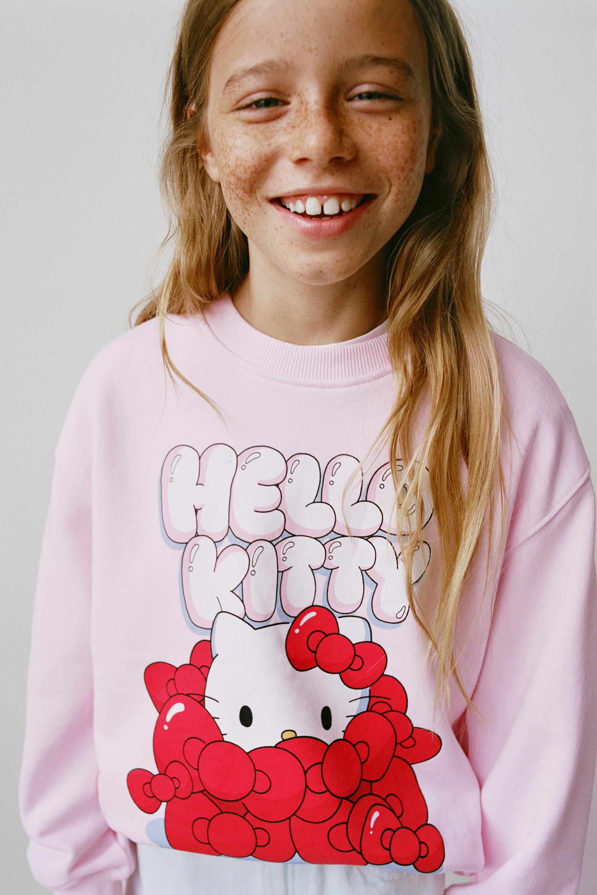 HELLO KITTY © SANRIO PRINT SWEATSHIRT
