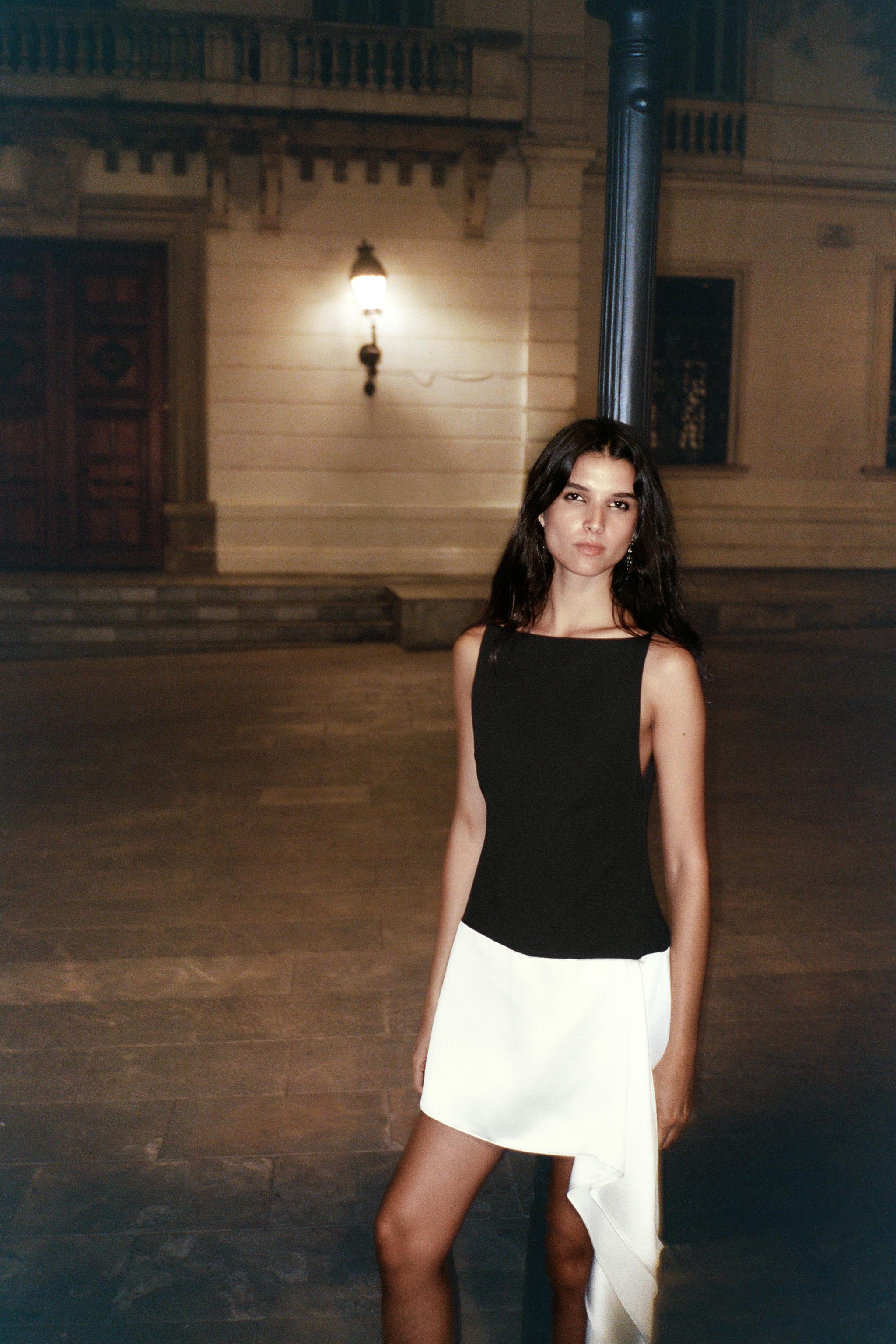 CONTRASTING SHORT DRESS