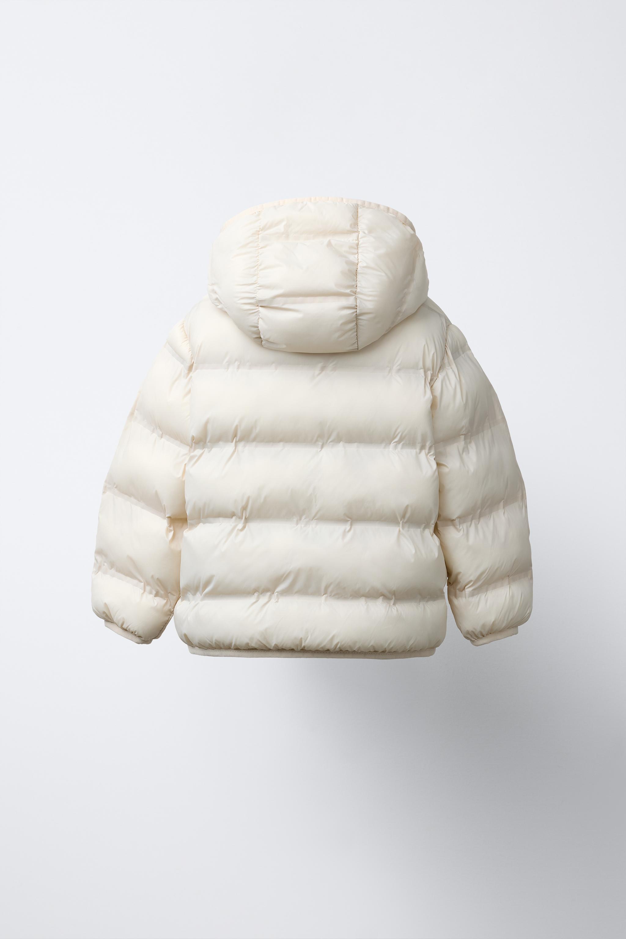 LIGHTWEIGHT HOODED PUFFER JACKET