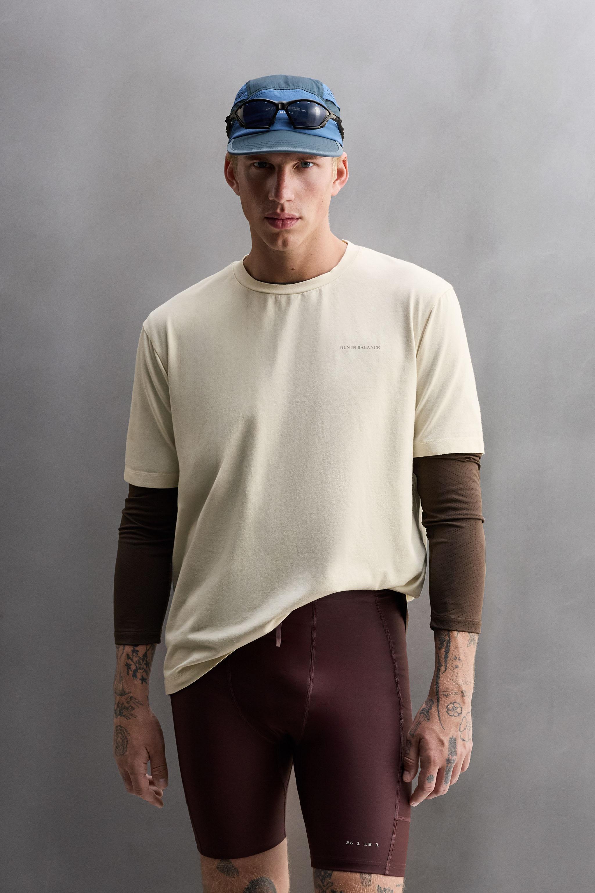 GRAPHIC PRINT T-SHIRT