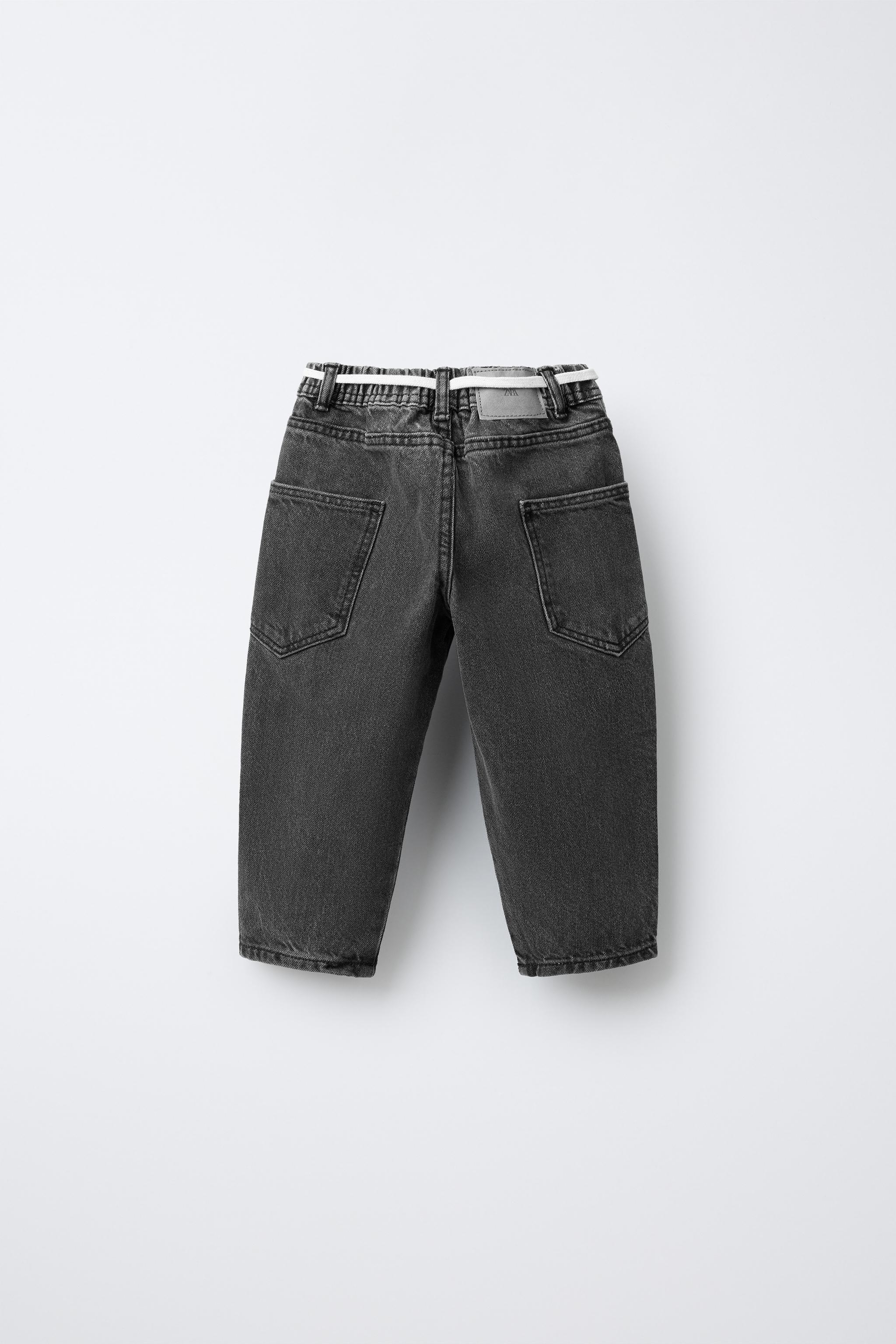 BAGGY JEANS WITH BELT