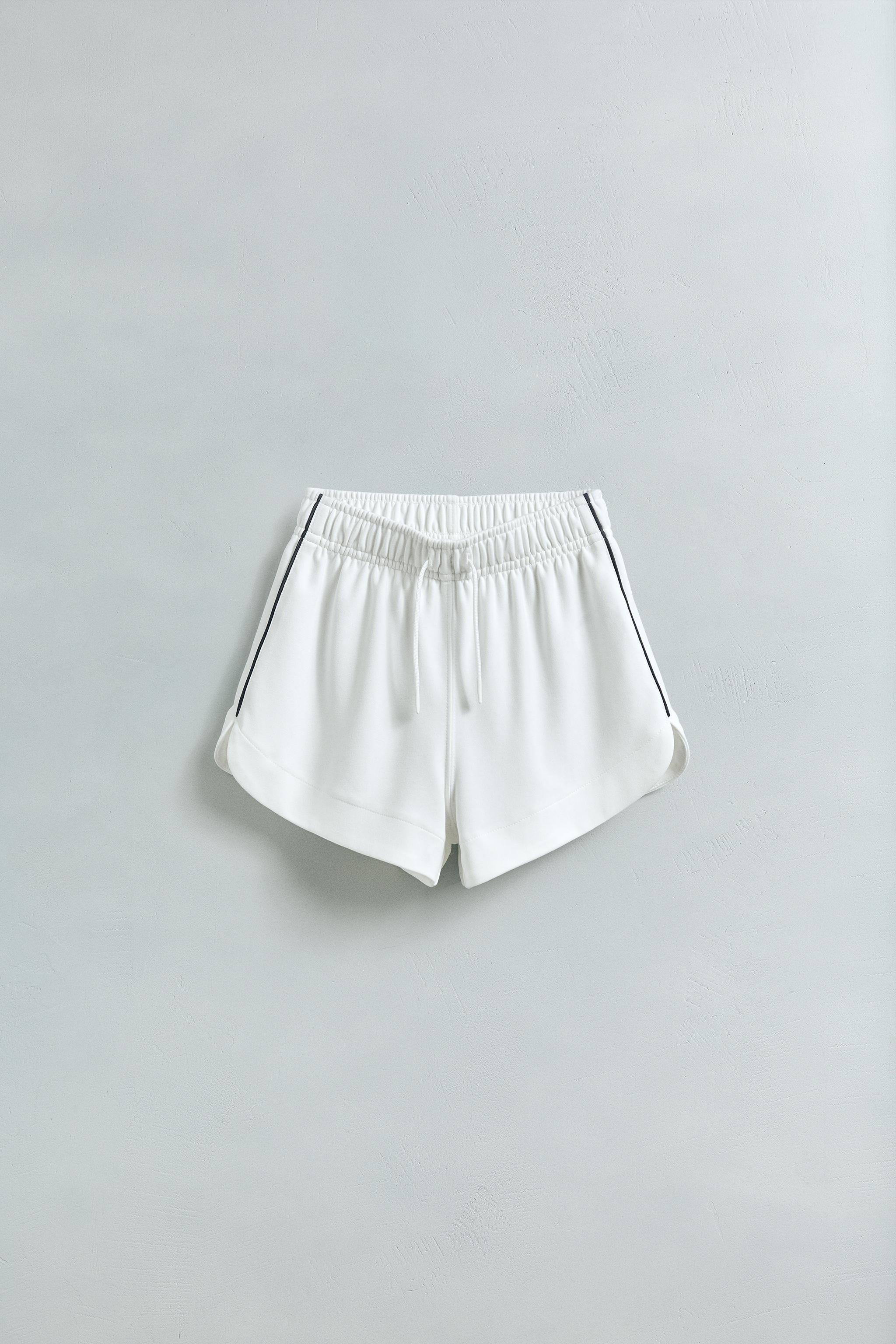 PIPING DETAIL SHORTS