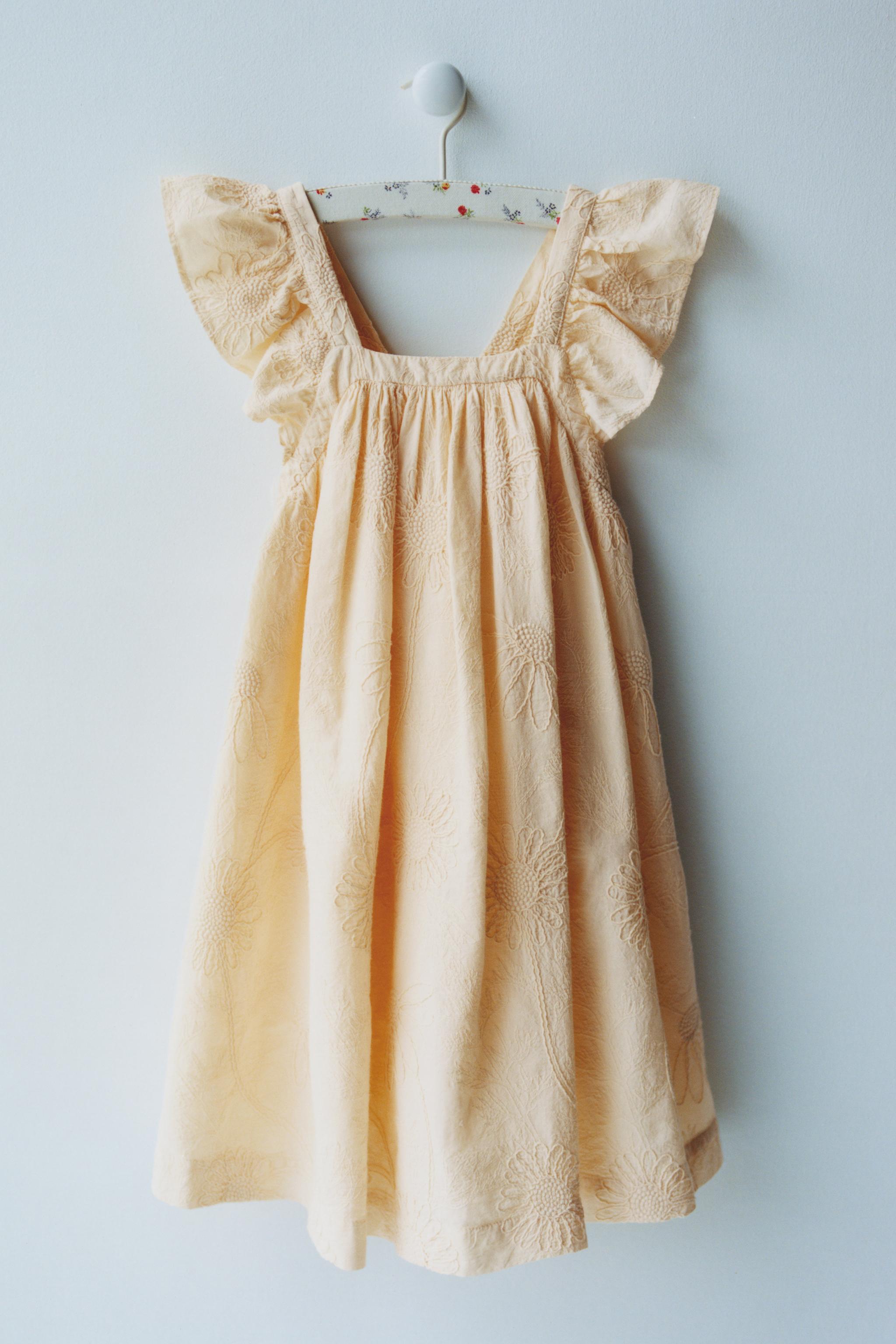 FLORAL EMBROIDERED DRESS