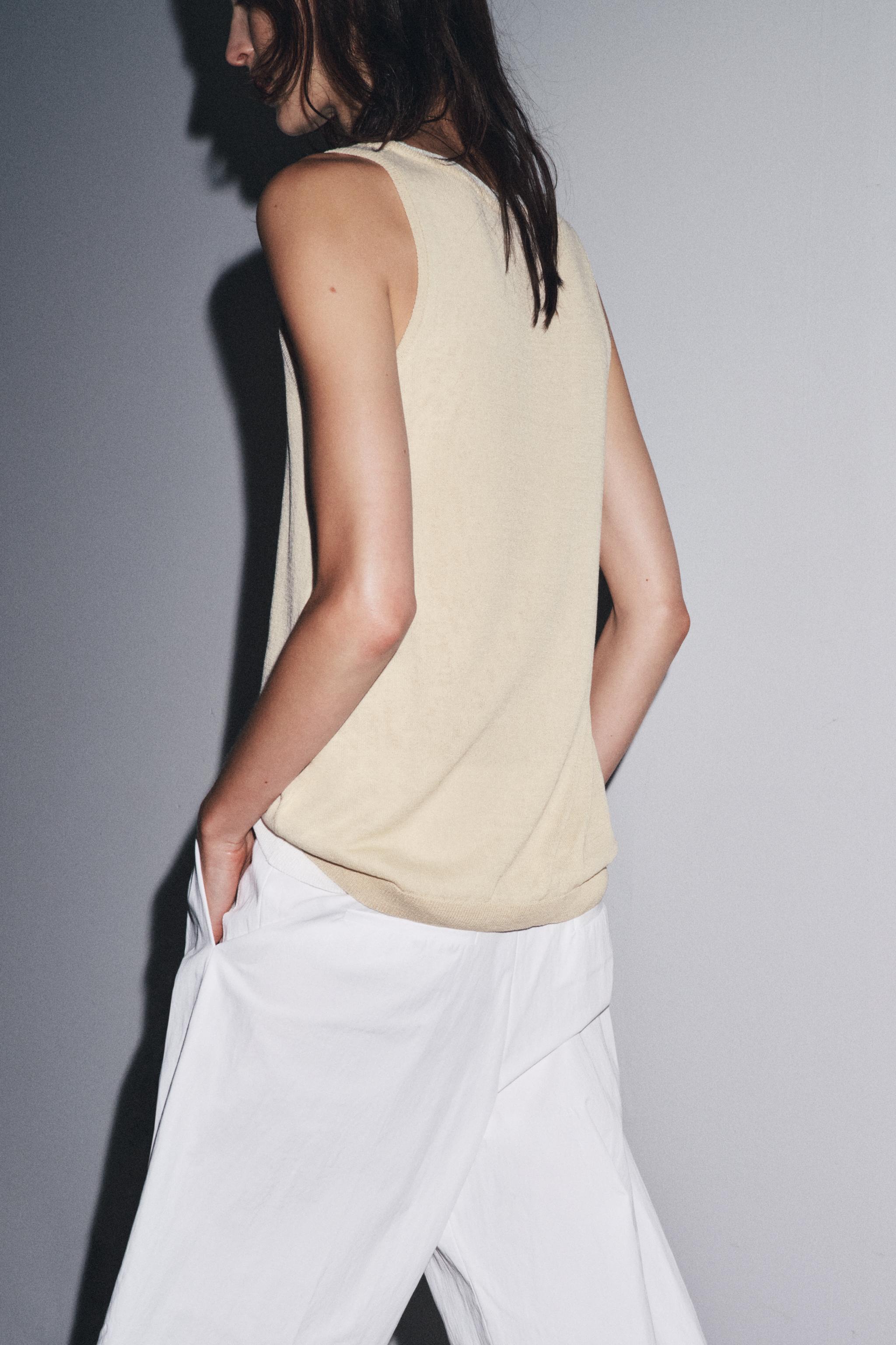 DOUBLE LAYER KNIT TOP