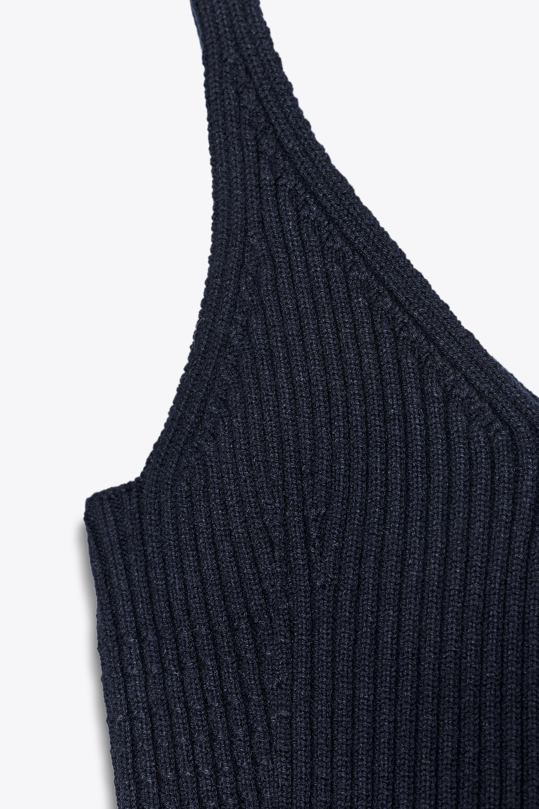 RIBBED KNIT BELT TOP