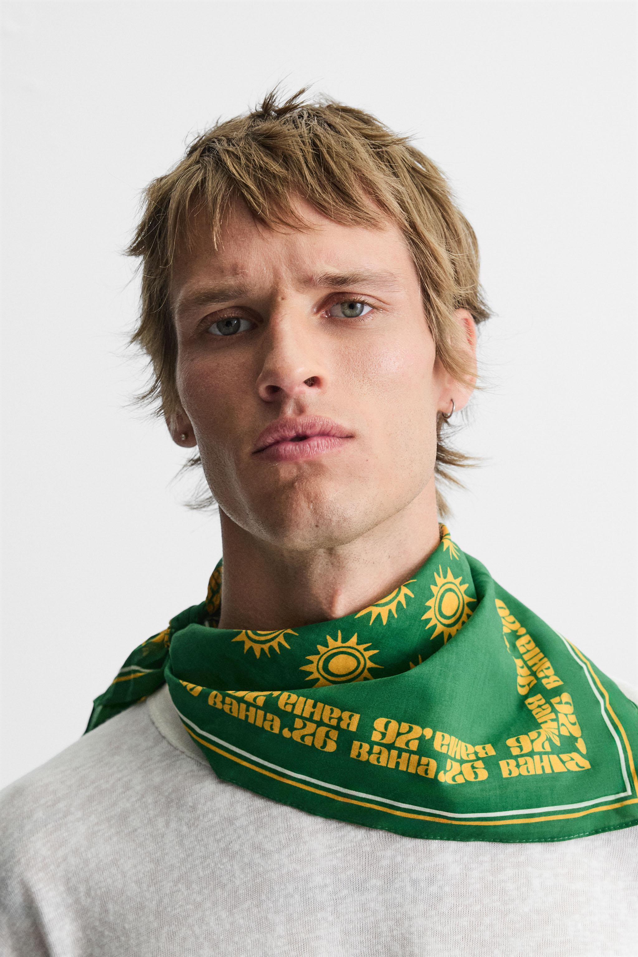 GRAPHIC PRINT BANDANA