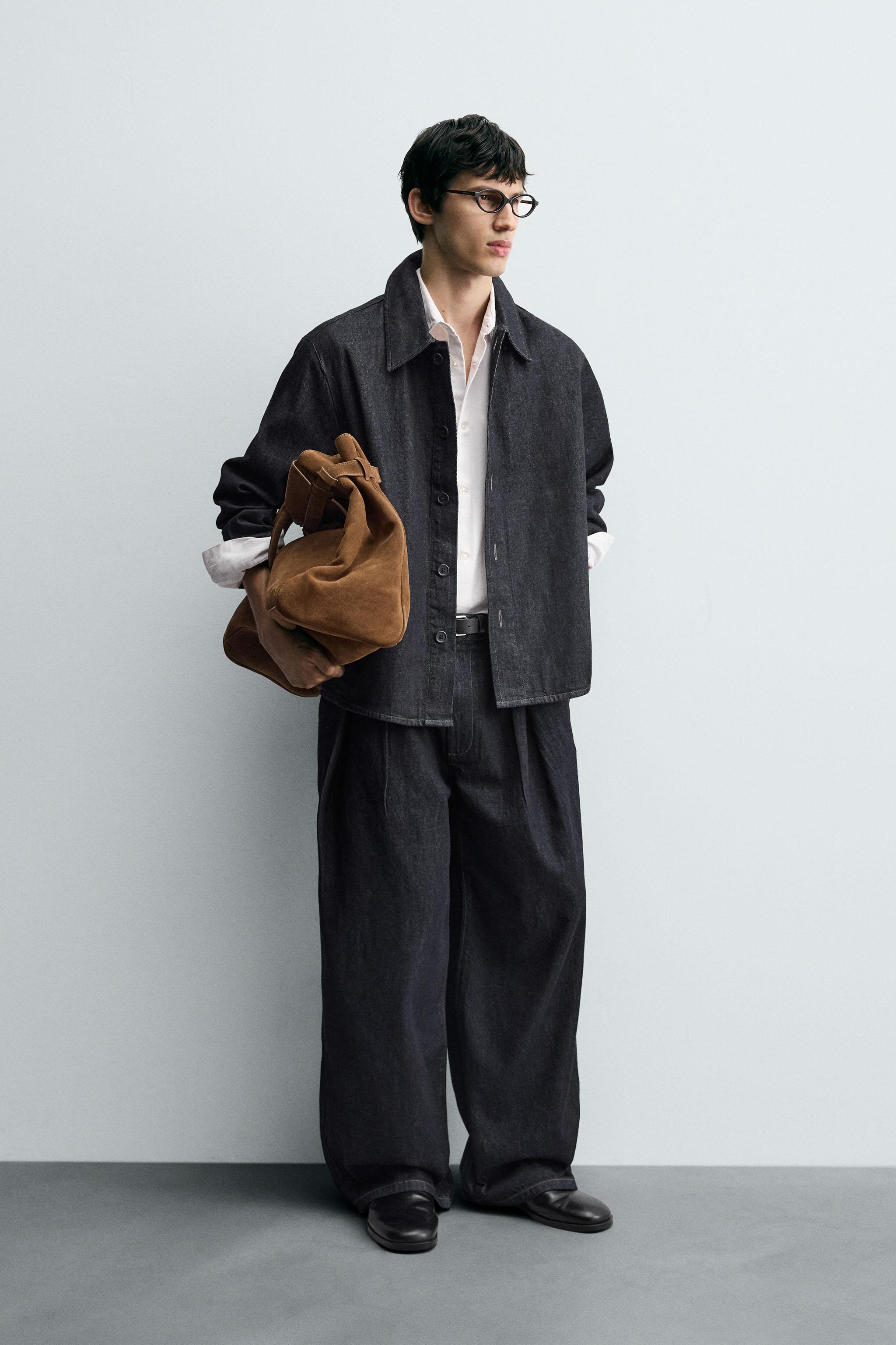 PLEATED WIDE FIT JEANS