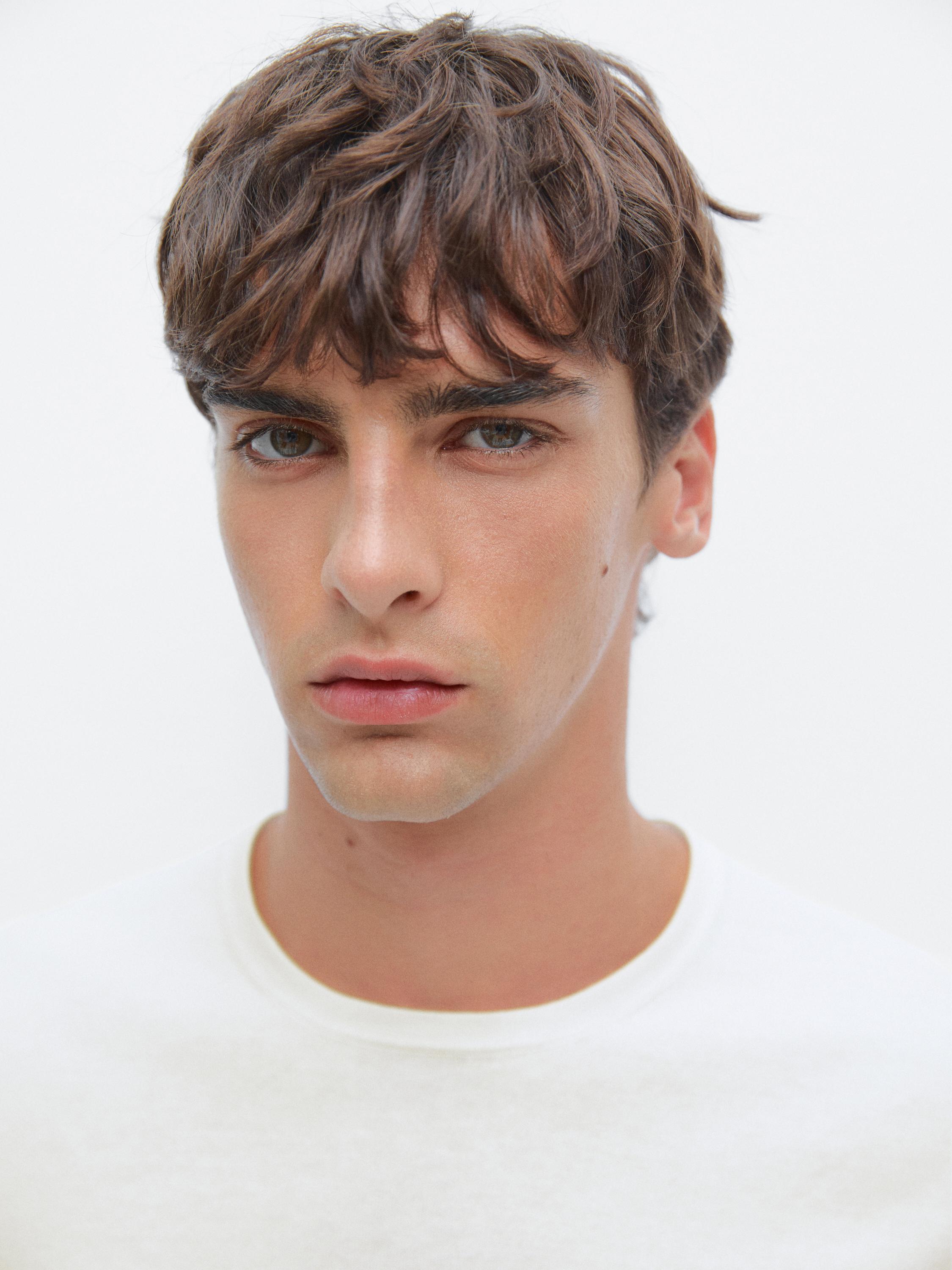 Short sleeve knit T-shirt with colour detail