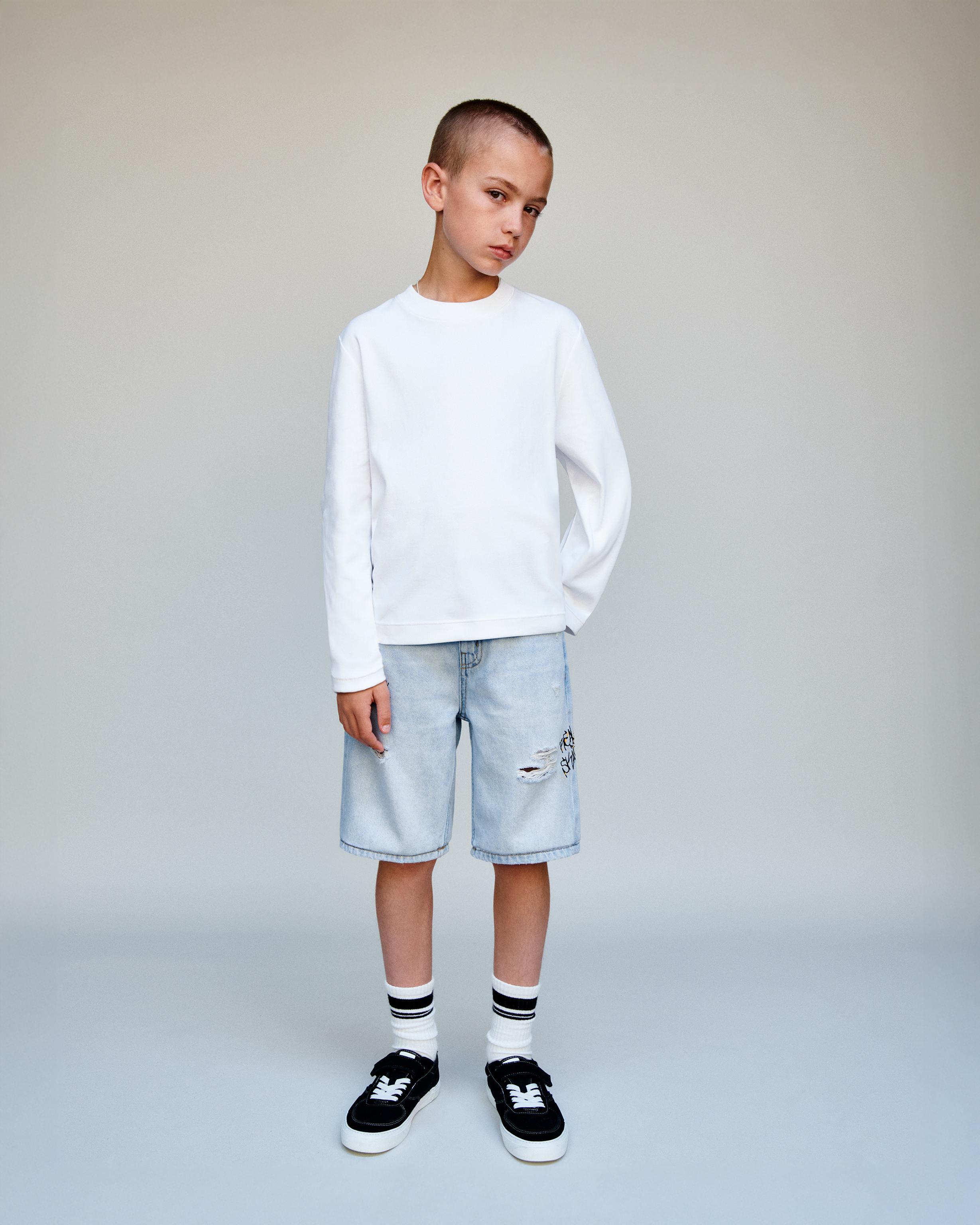 RIPPED AND GRAFFITI PRINT STRAIGHT DENIM SHORTS