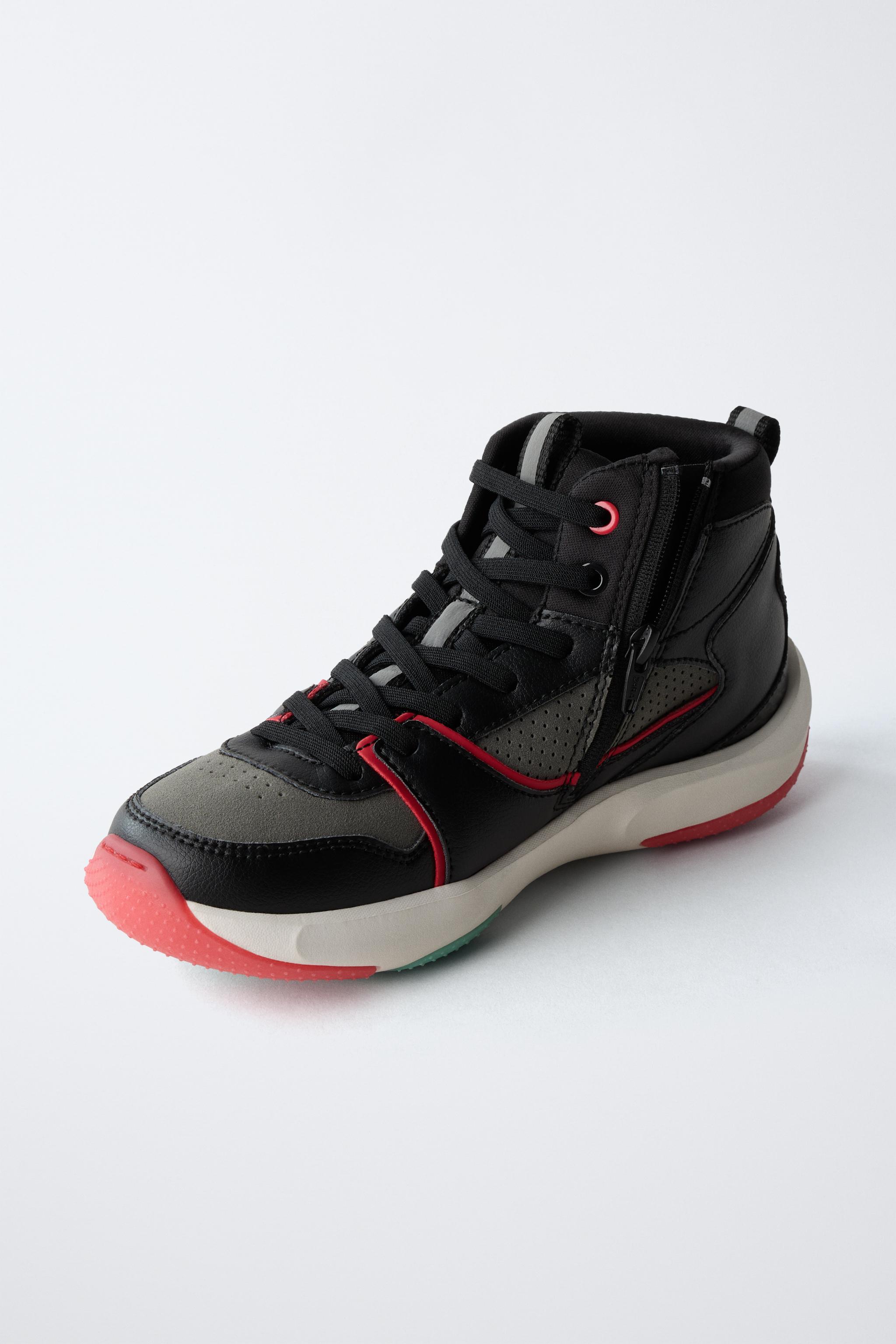 SPORTY HIGH TOP SNEAKERS