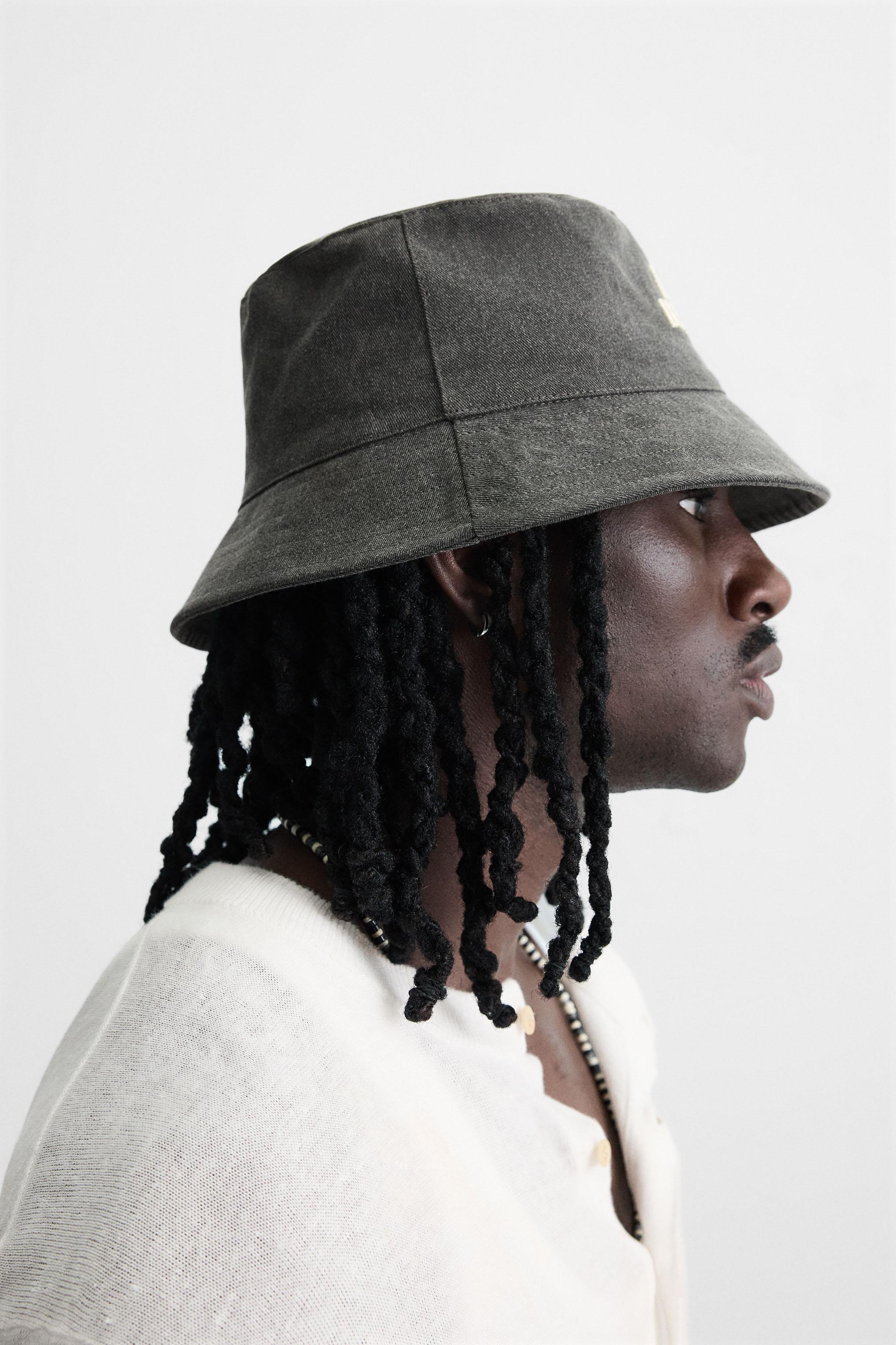CONTRAST EMBROIDERY BUCKET HAT