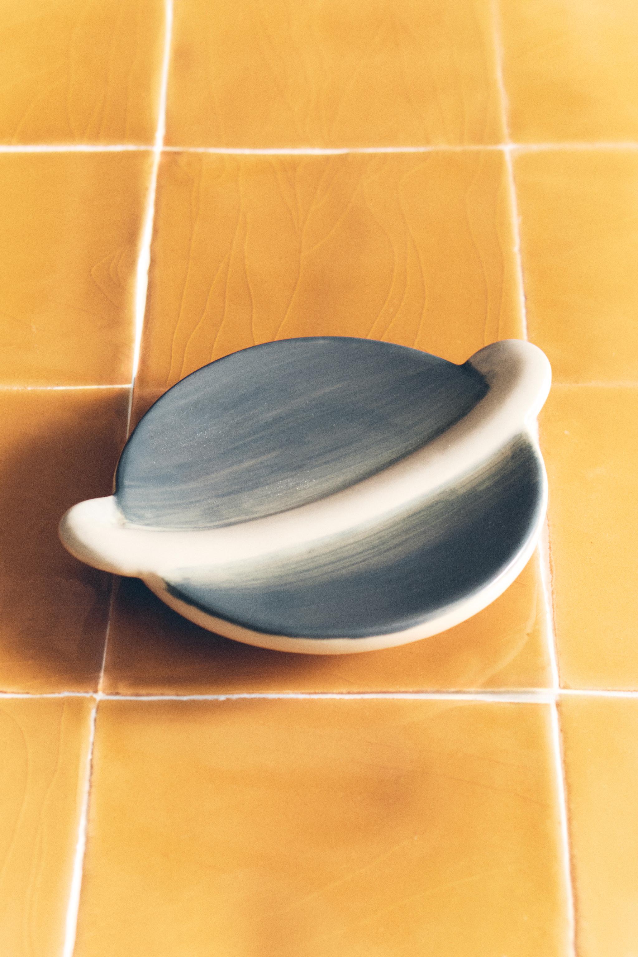 CHILDREN'S PLANET SOAP DISH