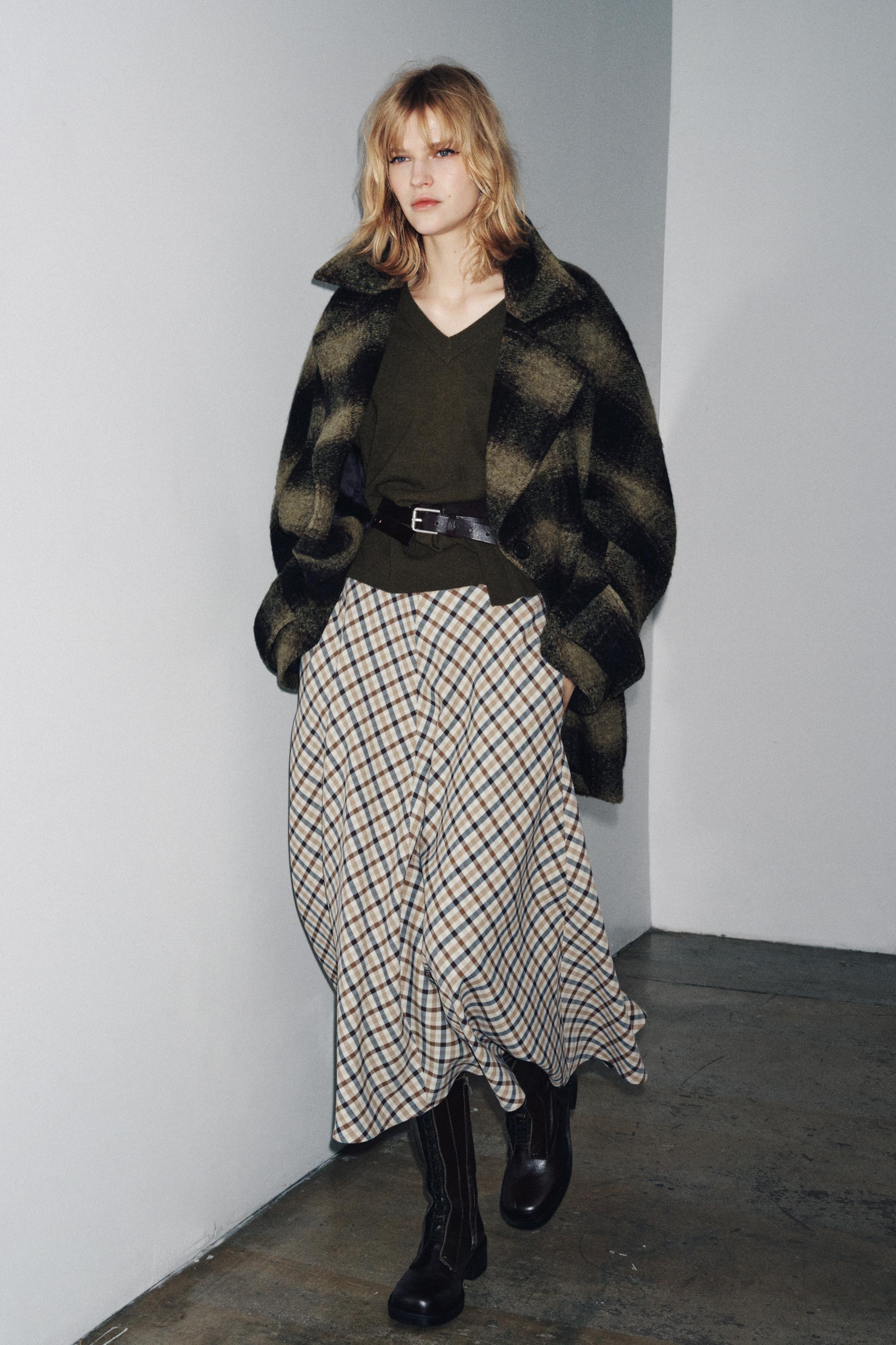 100% WOOL OVERSIZED KNIT SWEATER