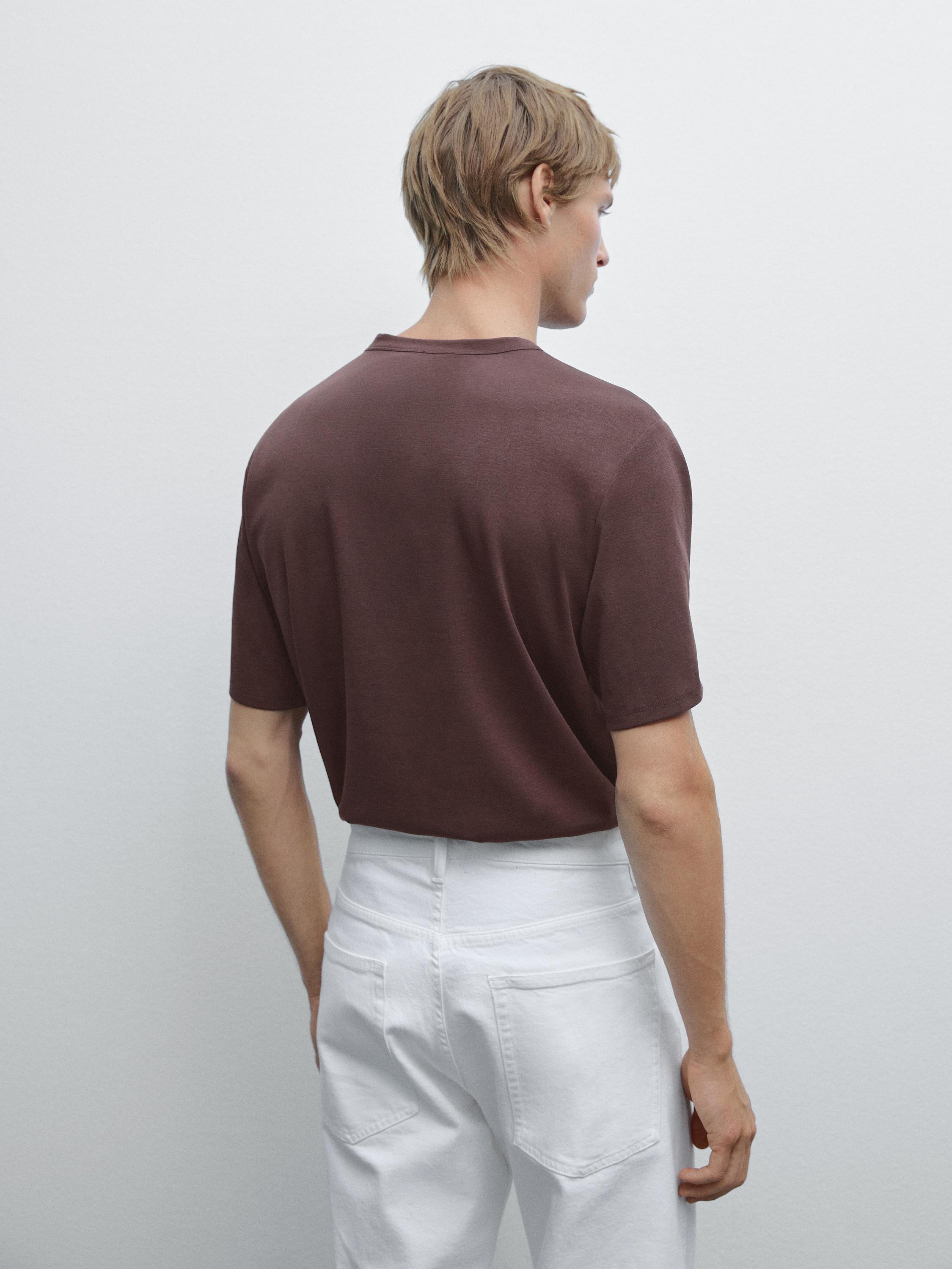 Short sleeve cotton blend T-shirt