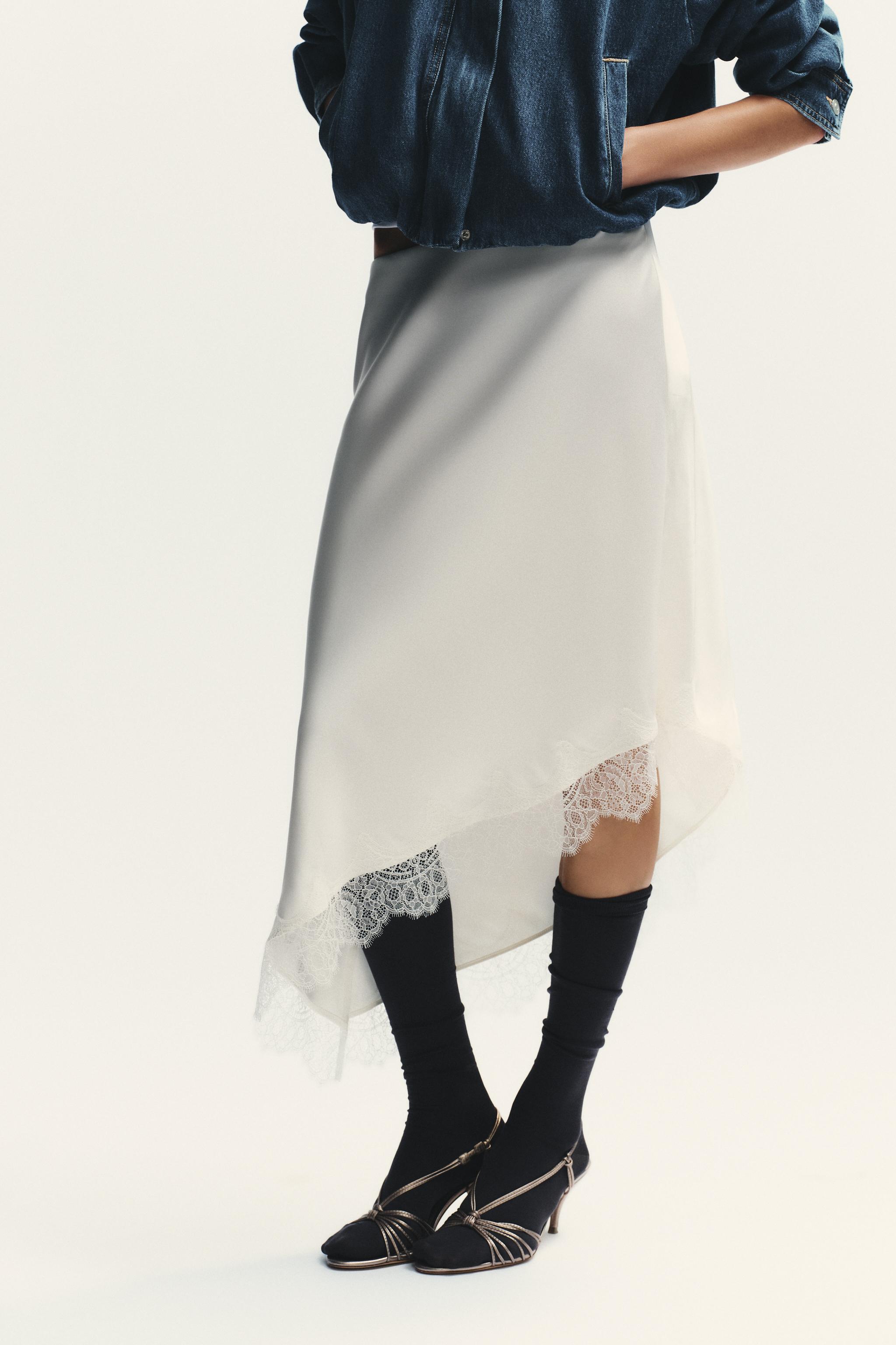 LACE SATIN EFFECT SKIRT