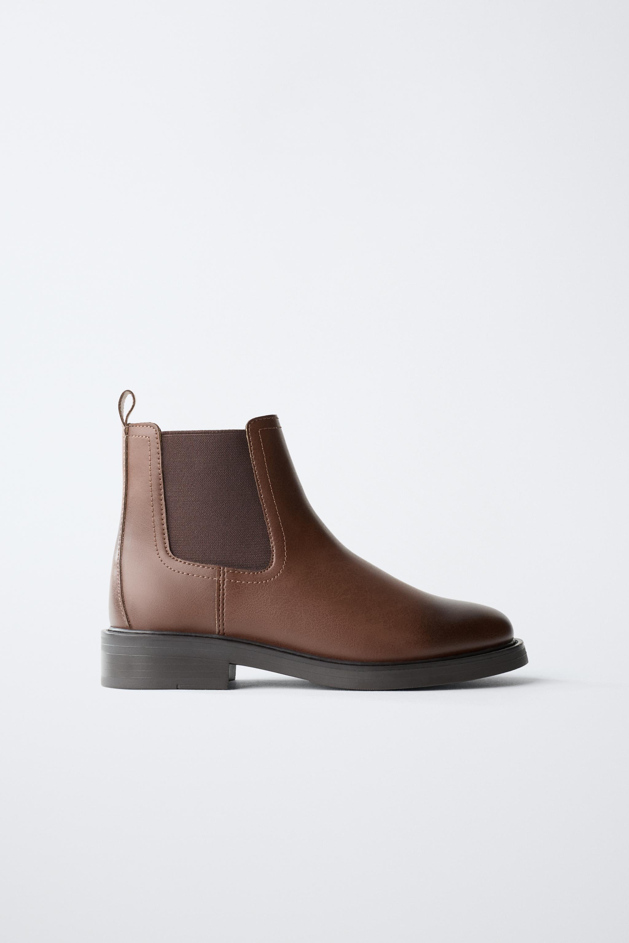 CHELSEA ANKLE BOOTS