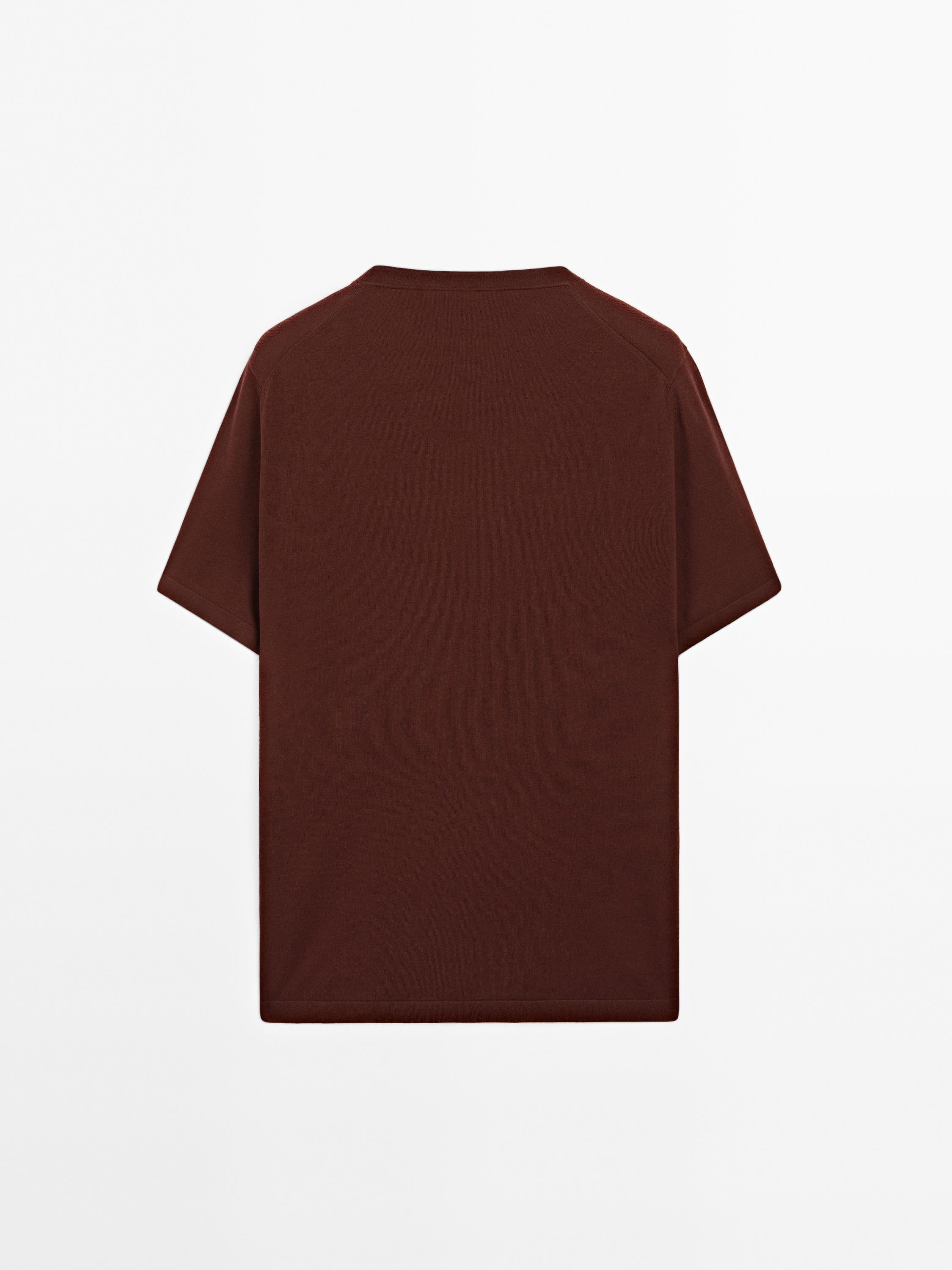 100% cotton knit T-shirt