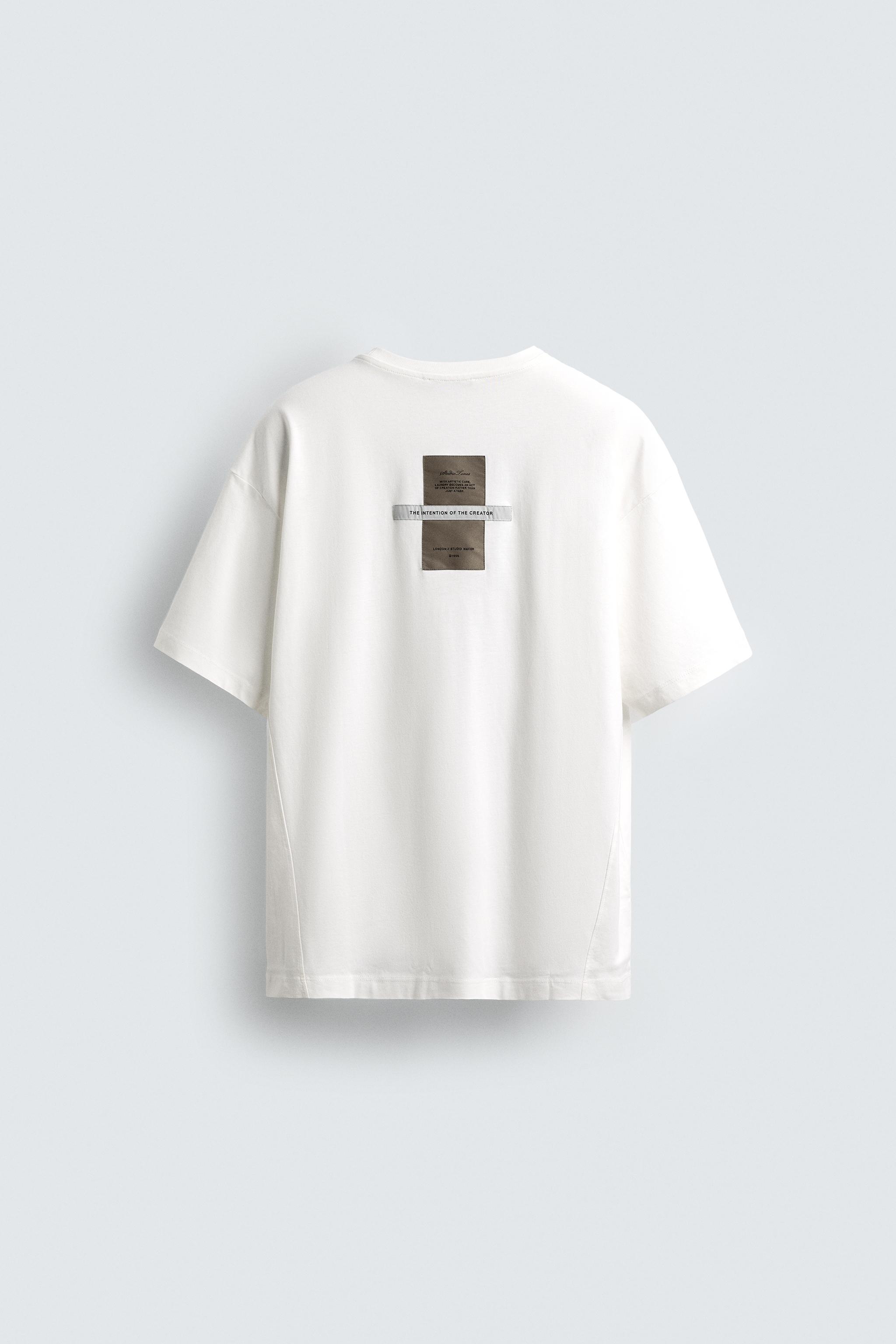CONTRAST LABEL T-SHIRT