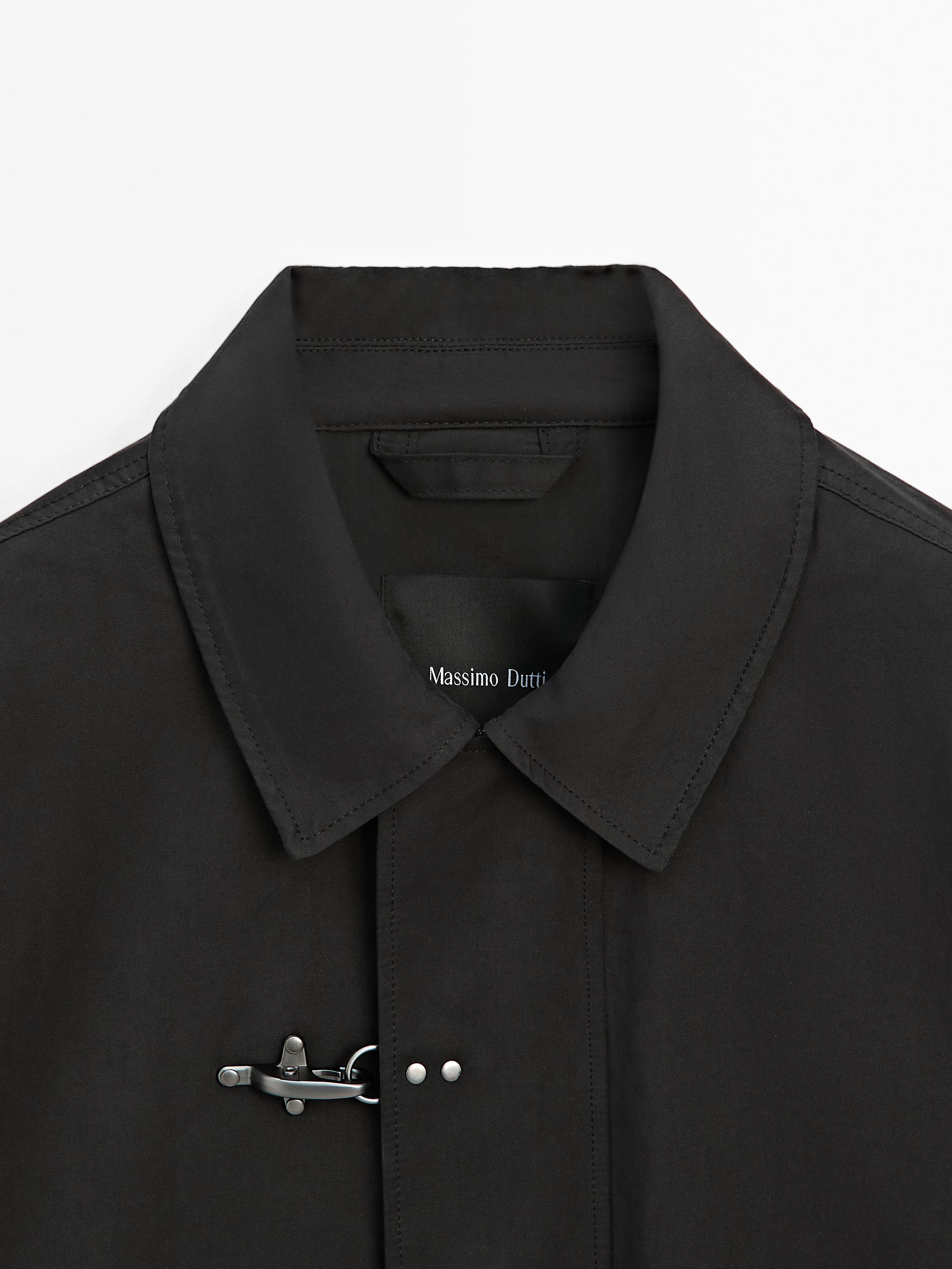 Water-repellent toggle jacket