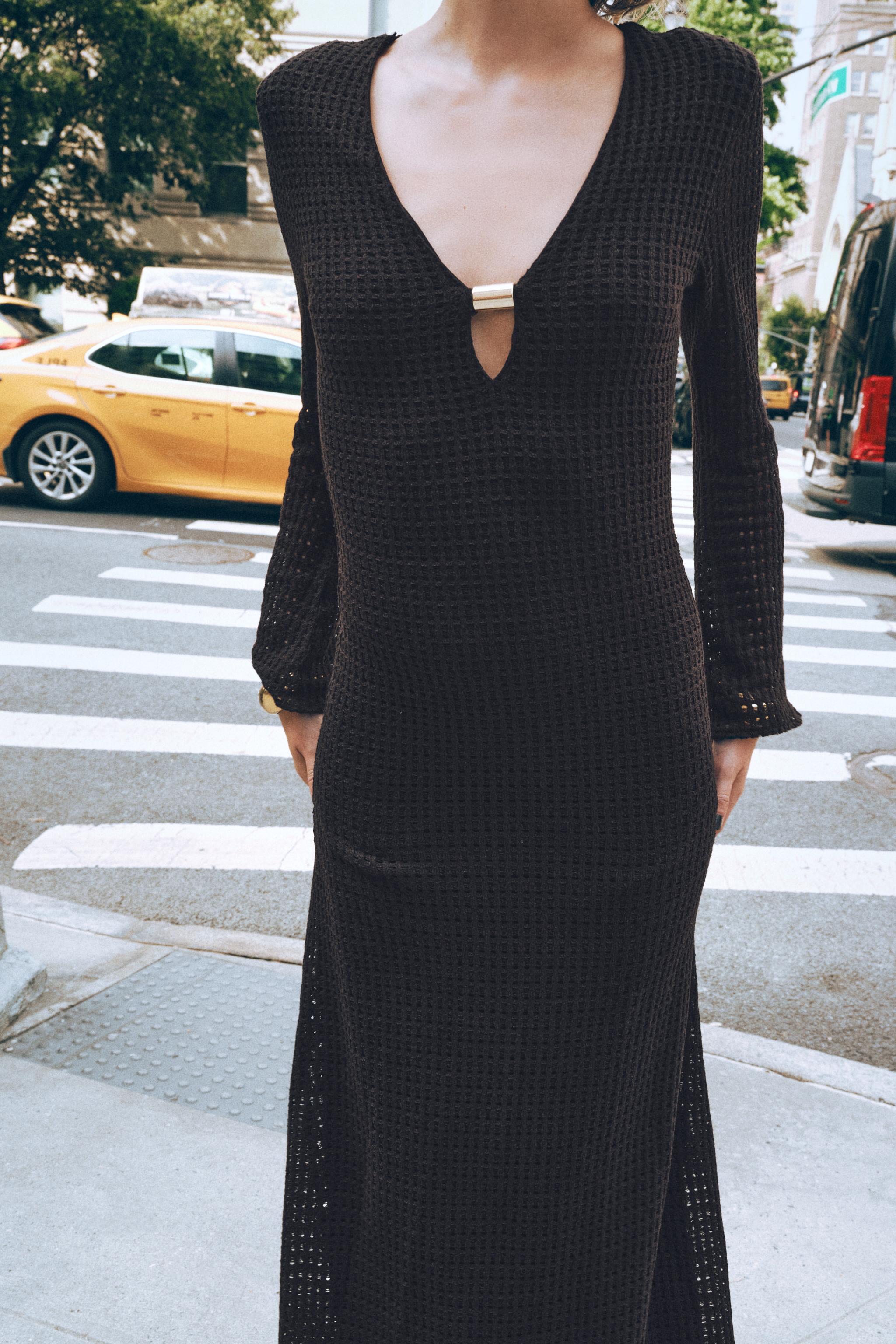 MIDI CROCHET DRESS WITH HARDWARE