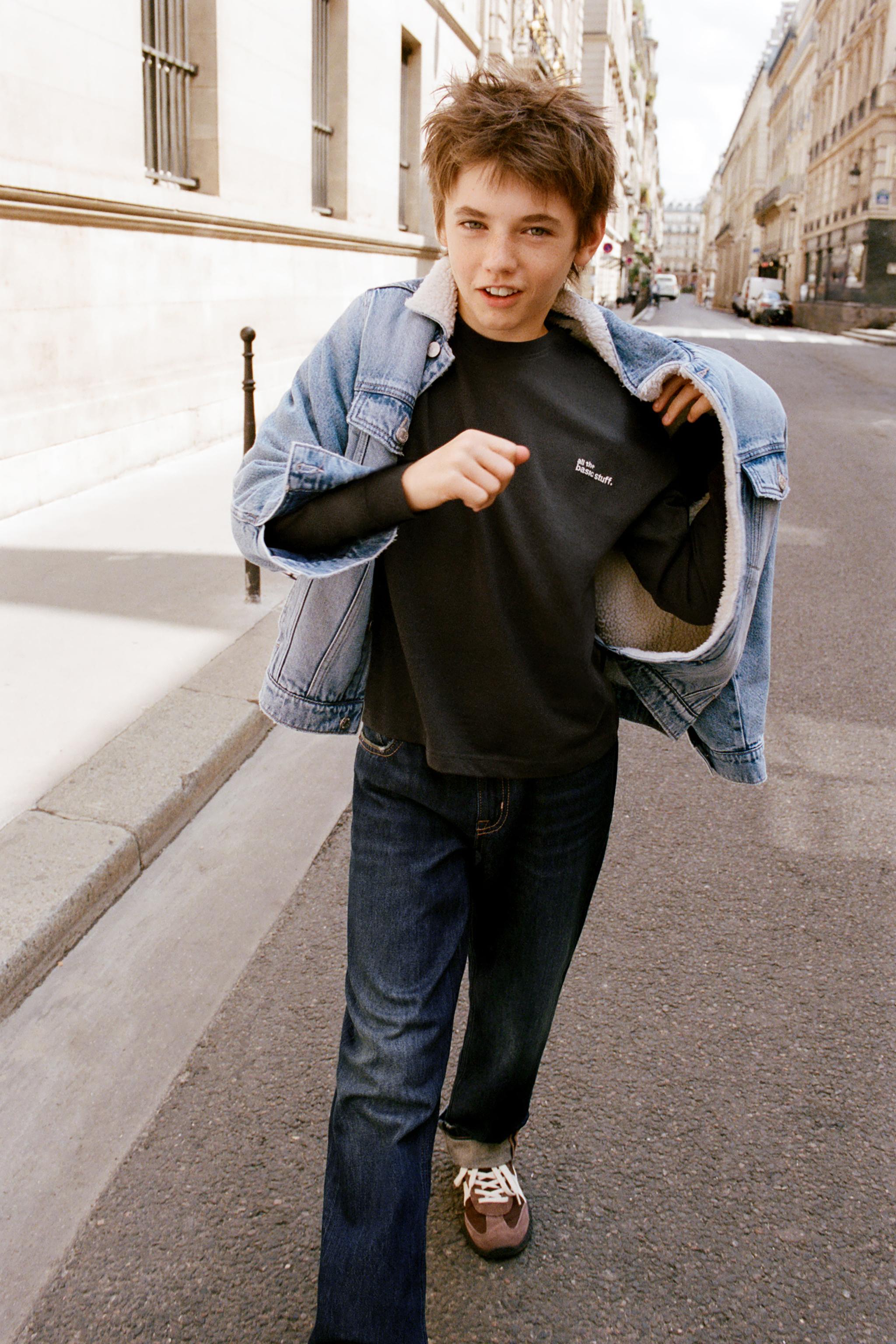 HEAVY WEIGHT EMBROIDERED TEXT T-SHIRT