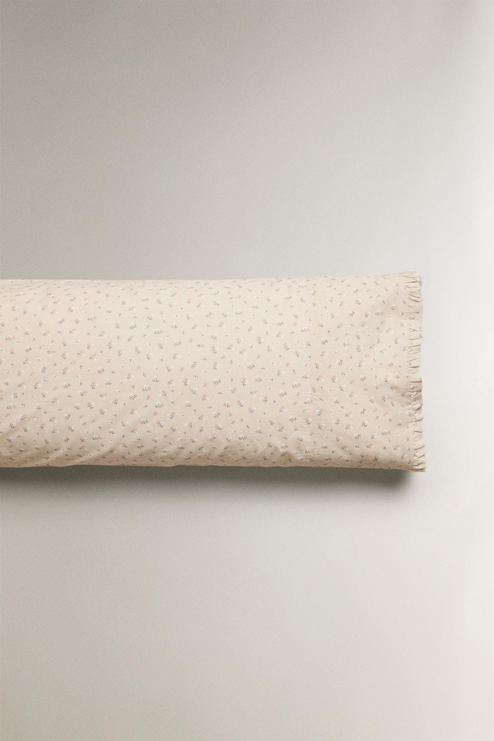 CHILDREN'S FLORAL RUFFLED PILLOWCASE