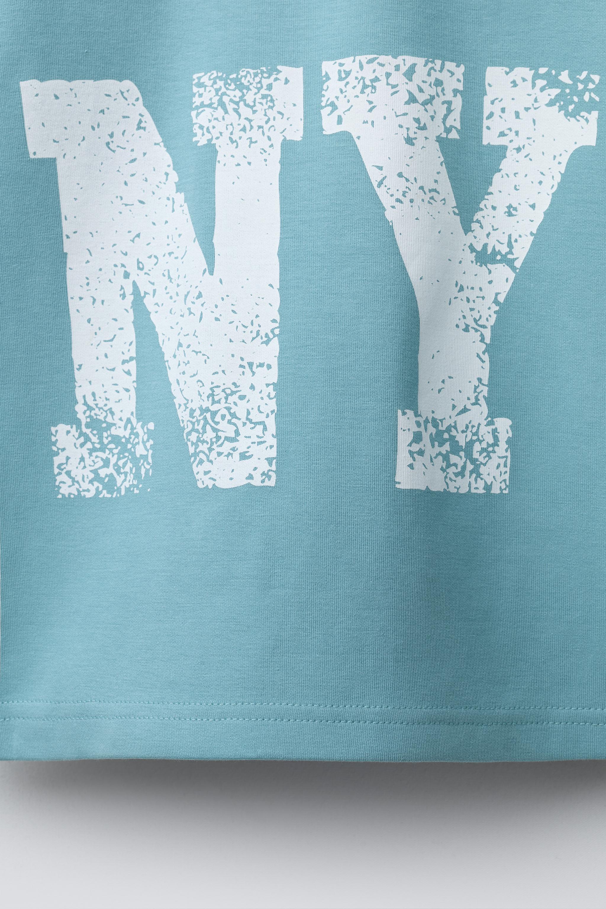 TEXT PRINT SHORT SLEEVE HOODIE