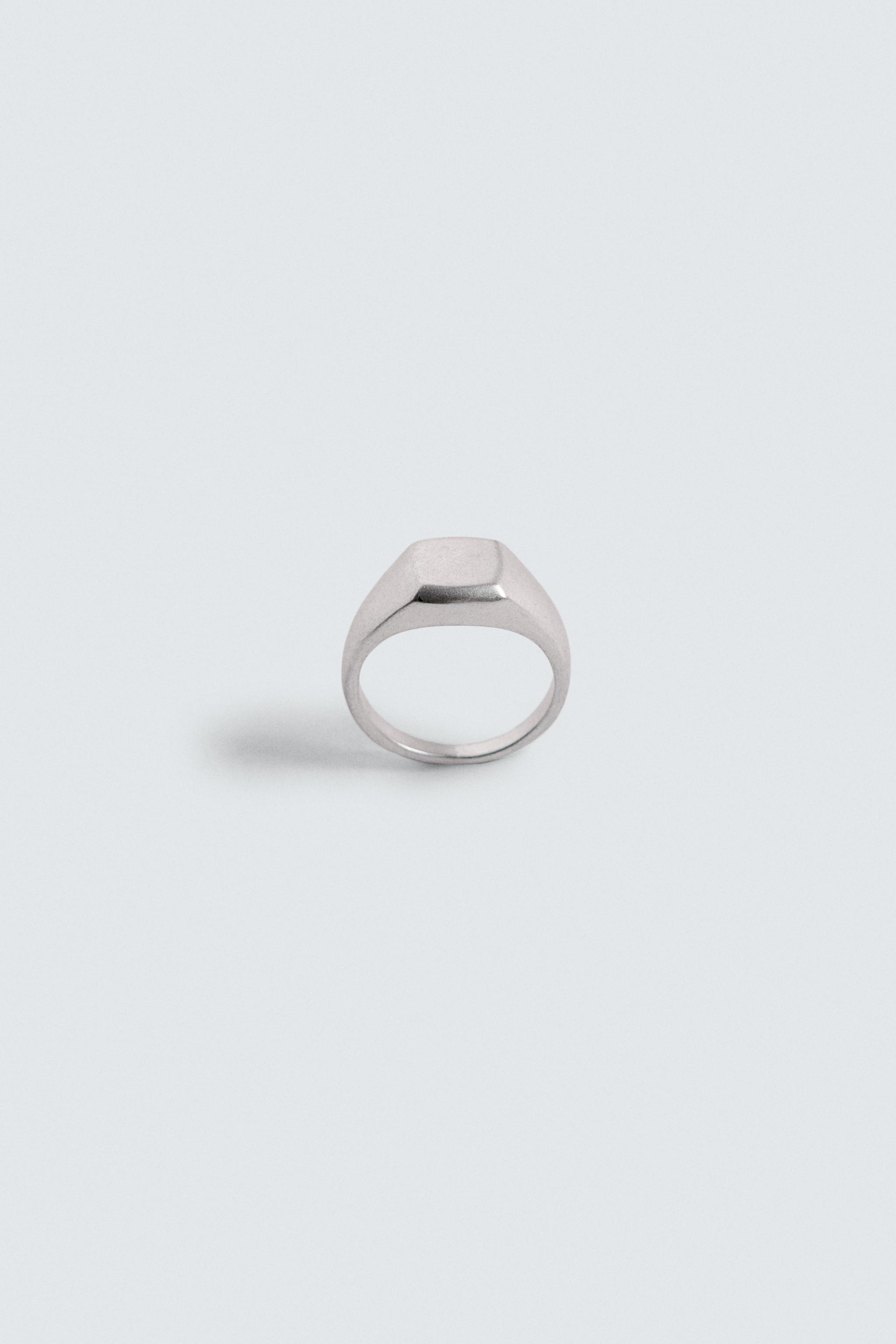 SIGNET RING