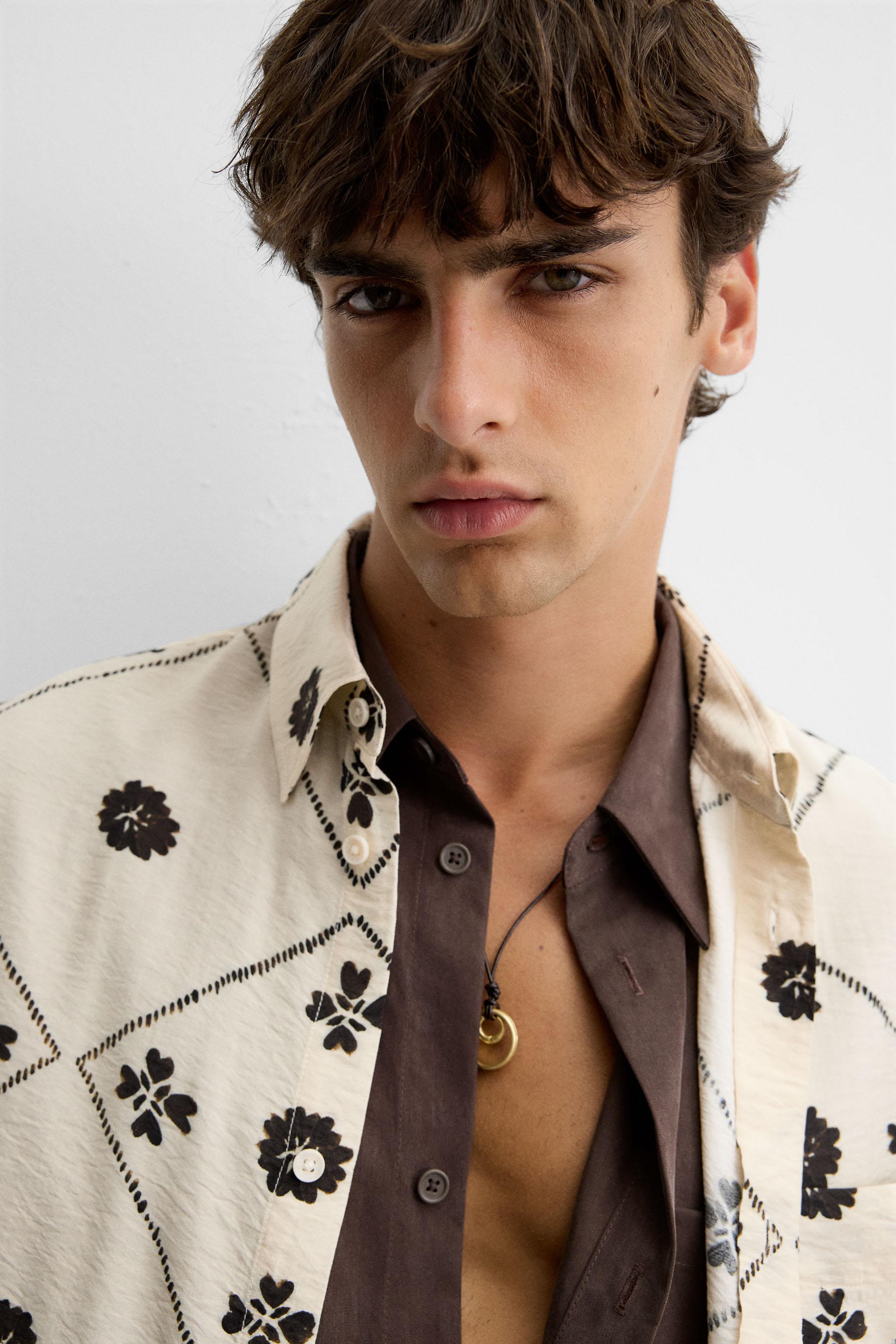 CONTRAST PRINT SHIRT