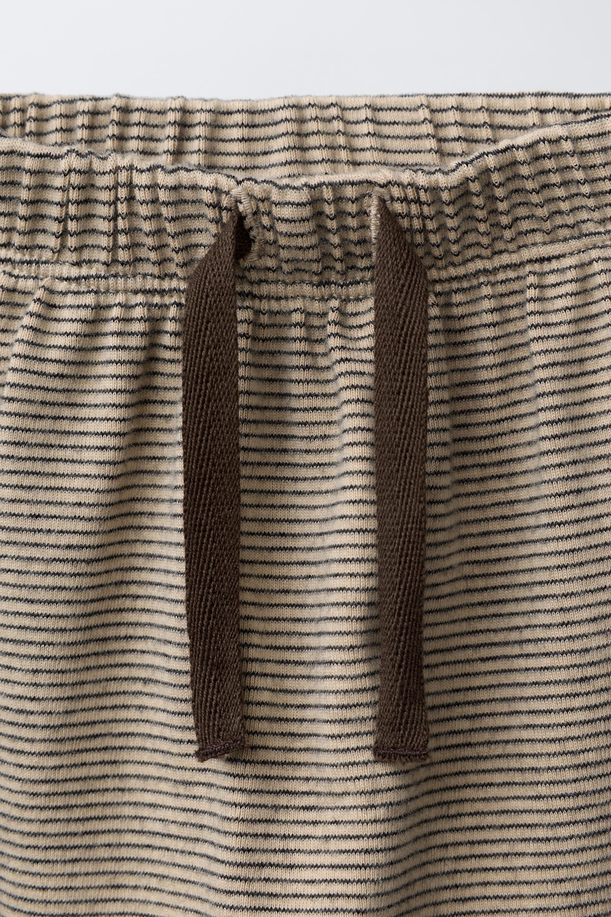 STRIPED T-SHIRT AND PANTS SET